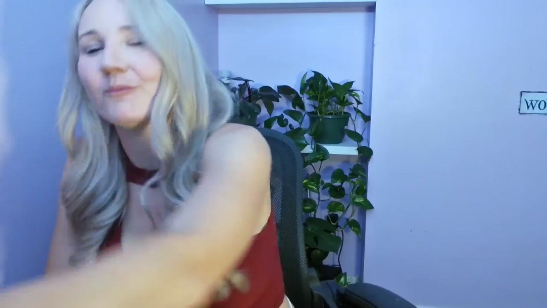 Gallery image thumbnail from EmmaHaze's myfreecams stream on, 08/10/2025, 05:23 image 9 of 20