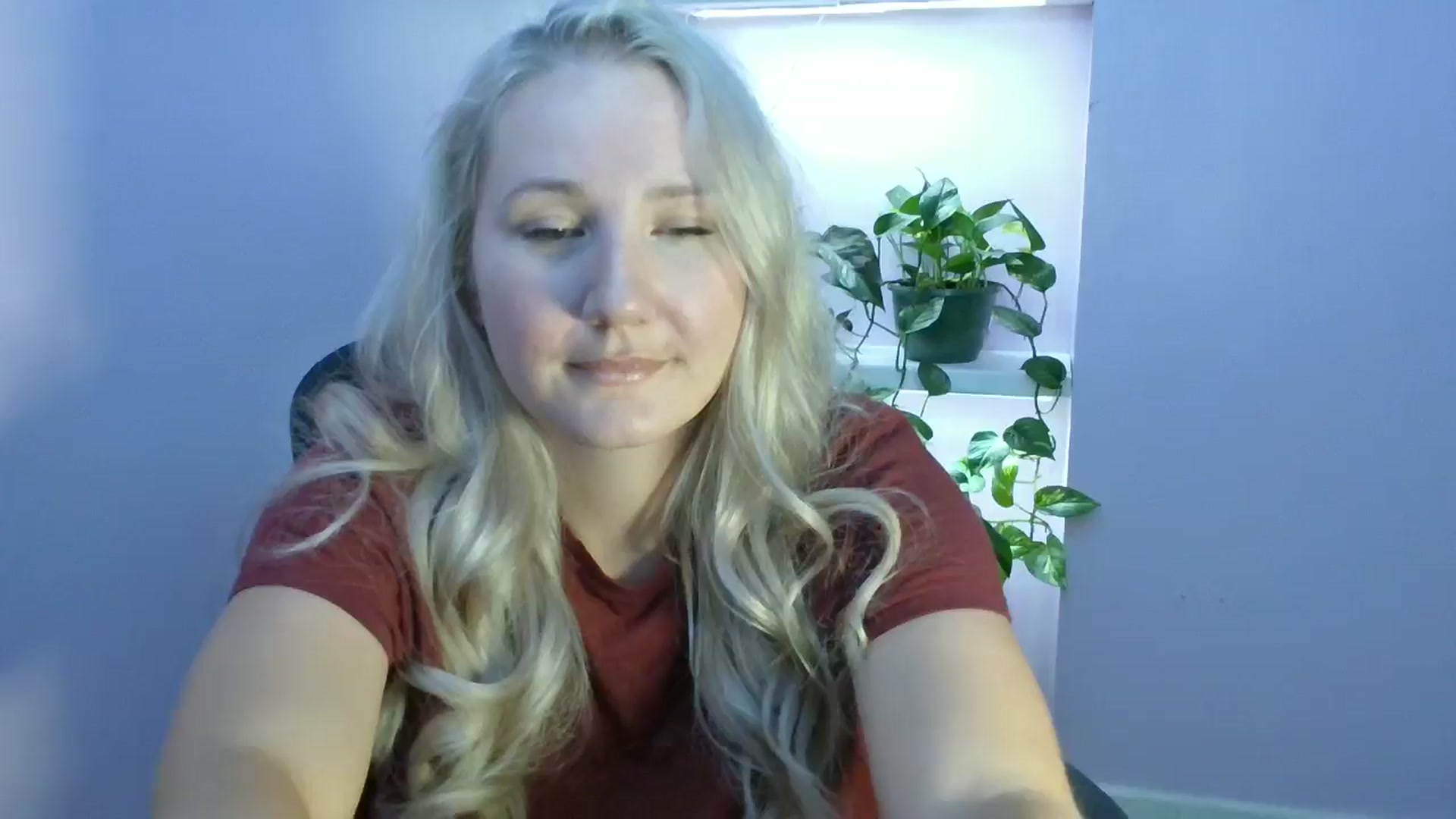 Gallery image thumbnail from EmmaHaze's myfreecams stream on, 08/16/2025, 04:22 image 1 of 20