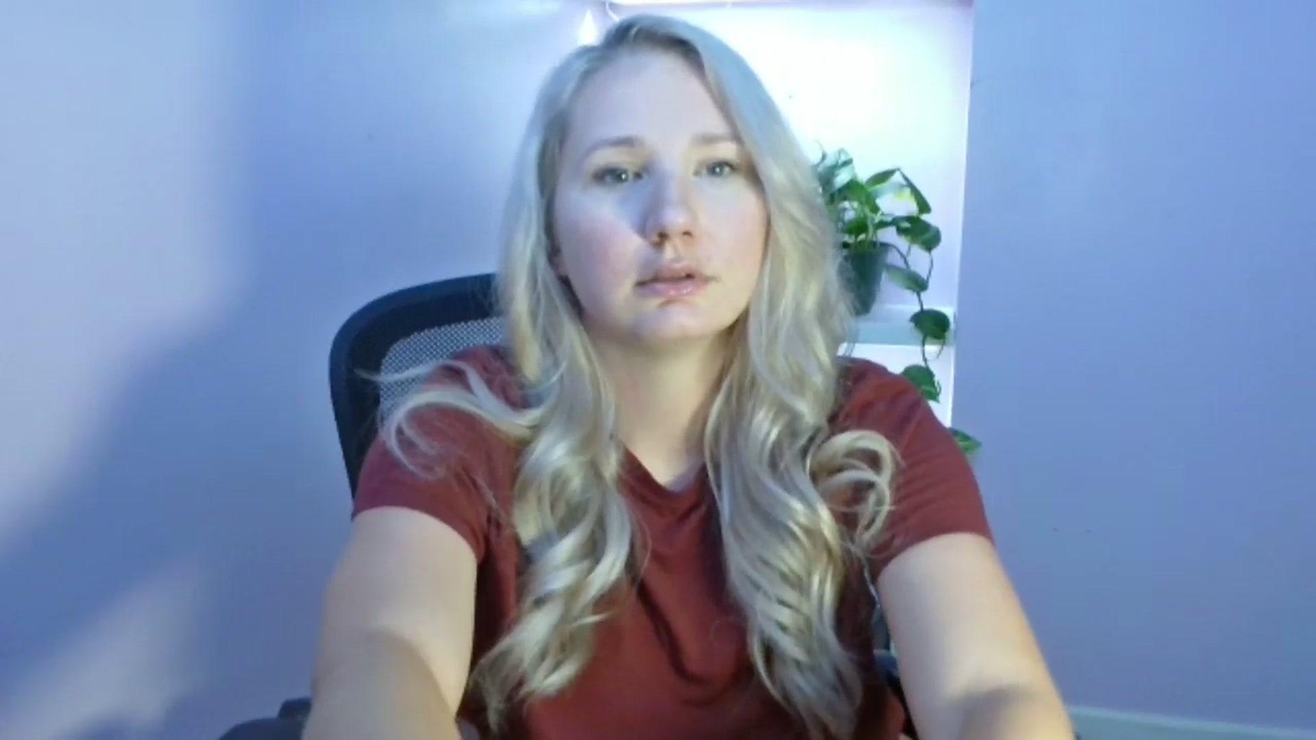 Gallery image thumbnail from EmmaHaze's myfreecams stream on, 08/16/2025, 04:22 image 16 of 20
