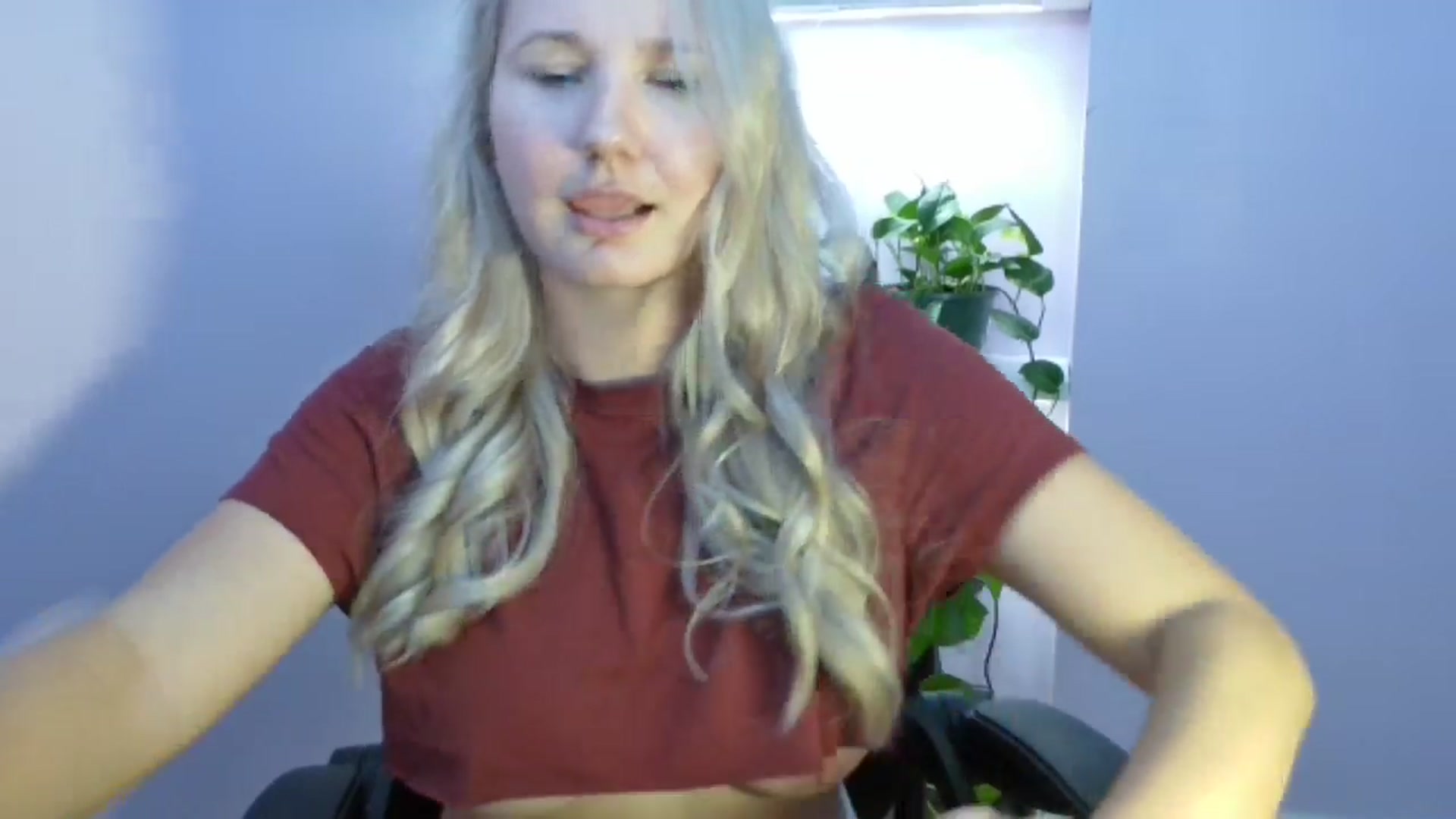 Gallery image thumbnail from EmmaHaze's myfreecams stream on, 08/16/2025, 04:22 image 7 of 20