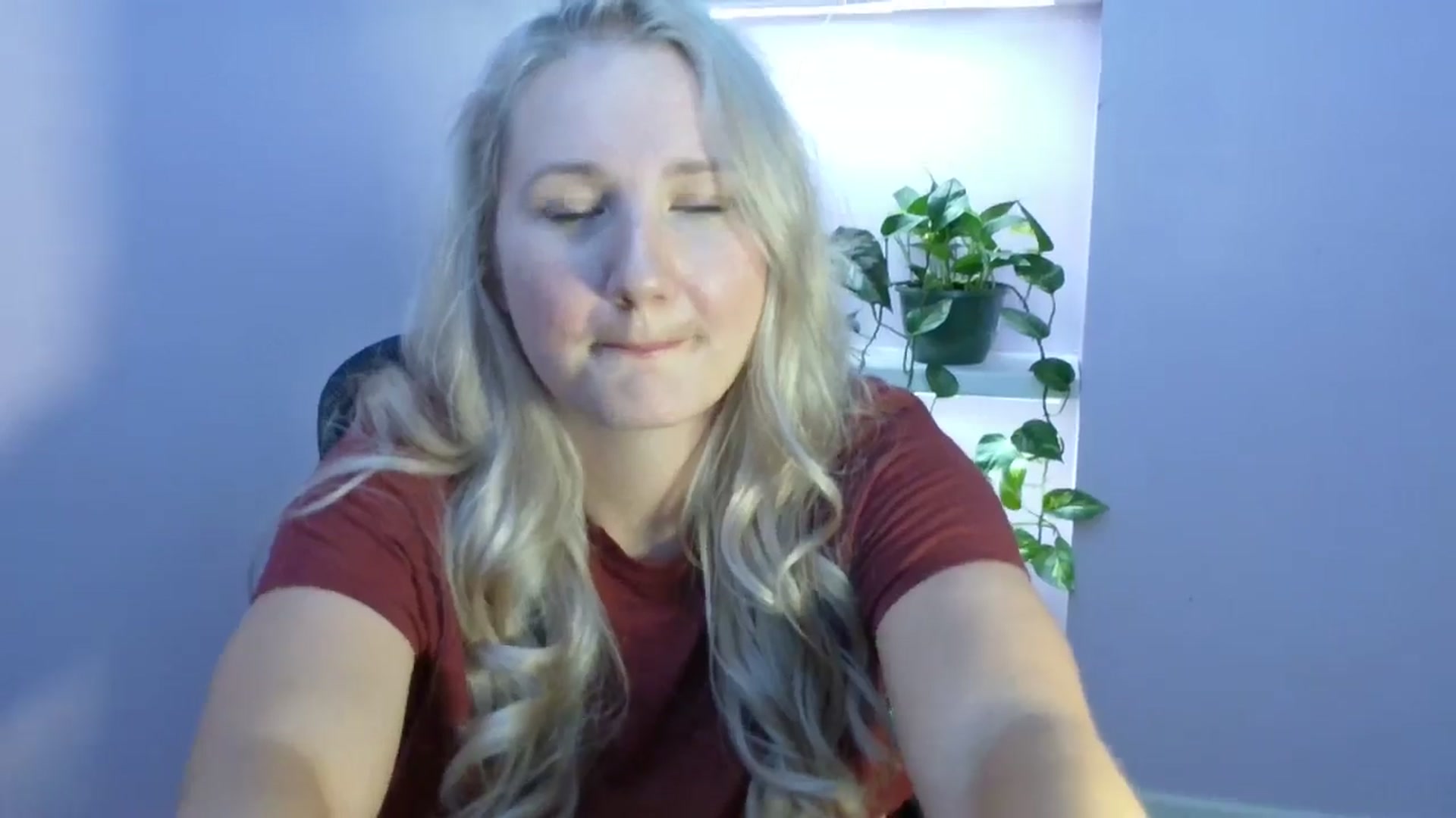 Gallery image thumbnail from EmmaHaze's myfreecams stream on, 08/16/2025, 04:22 image 2 of 20