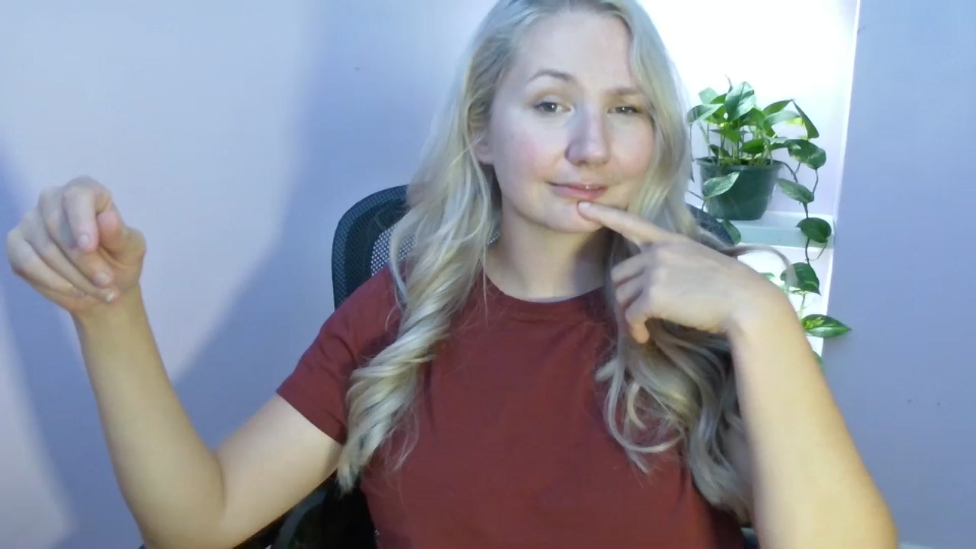 Gallery image thumbnail from EmmaHaze's myfreecams stream on, 08/16/2025, 06:12 image 1 of 20