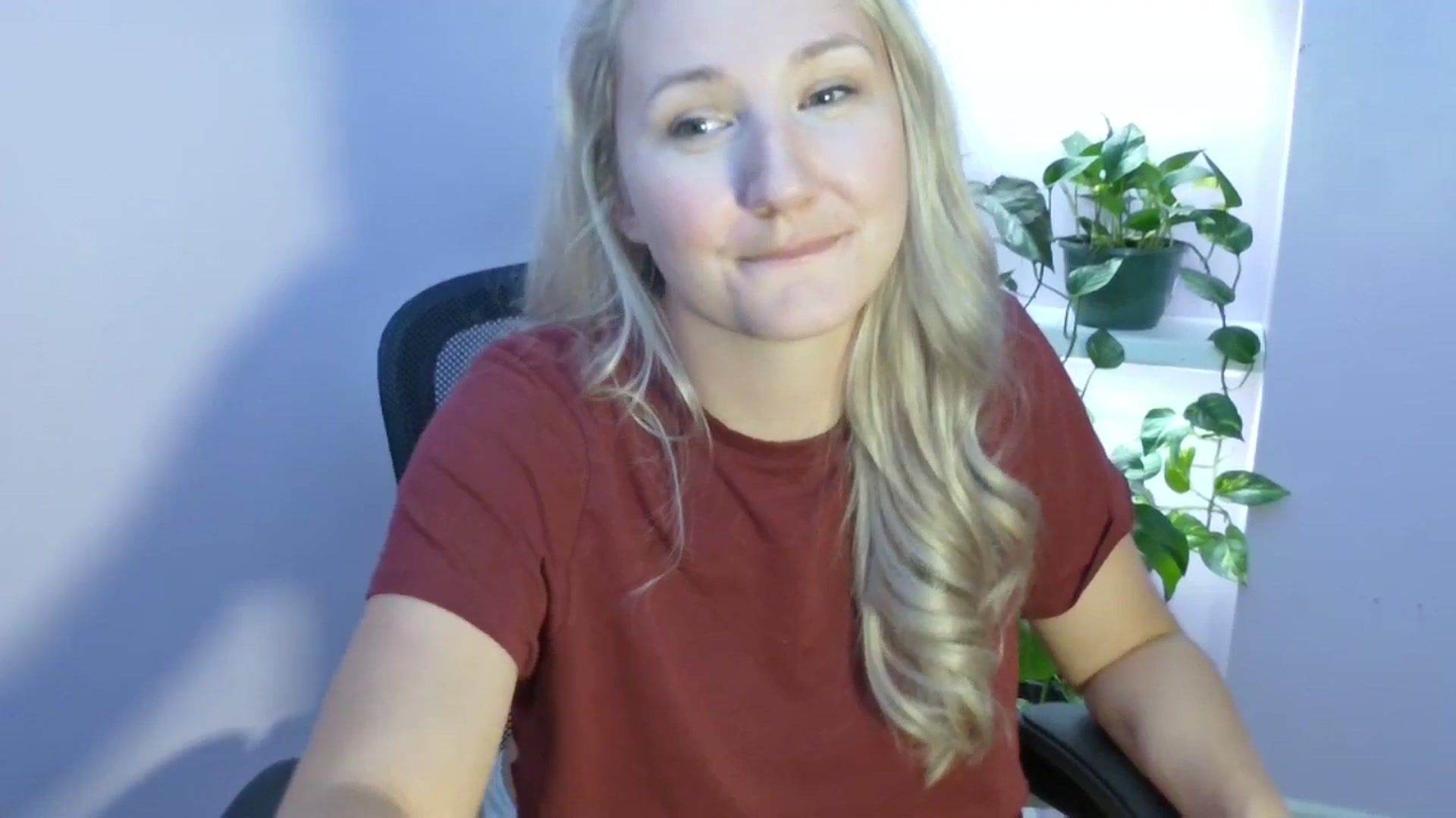 Gallery image thumbnail from EmmaHaze's myfreecams stream on, 08/16/2025, 06:12 image 9 of 20