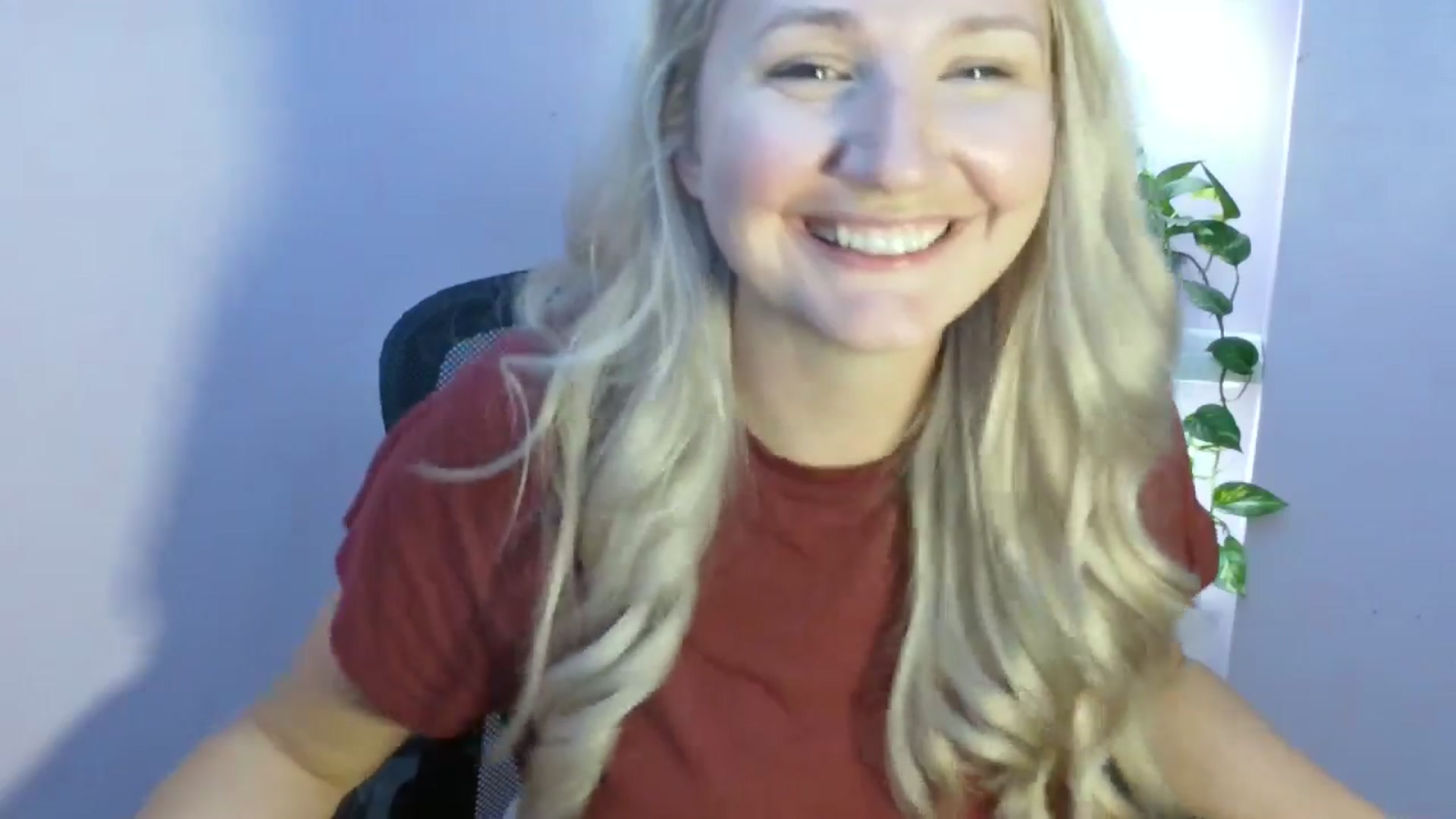 Gallery image thumbnail from EmmaHaze's myfreecams stream on, 08/16/2025, 06:12 image 6 of 20