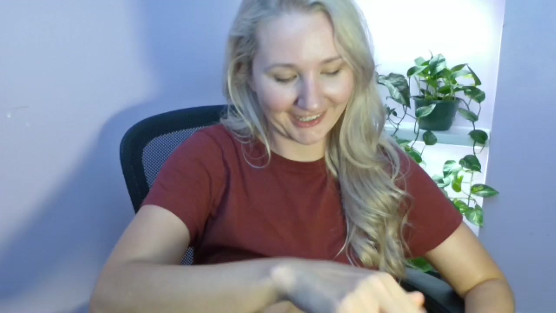 Gallery image thumbnail from EmmaHaze's myfreecams stream on, 08/16/2025, 06:56 image 16 of 20