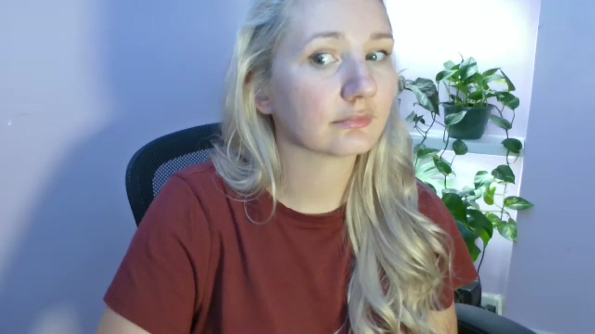 Gallery image thumbnail from EmmaHaze's myfreecams stream on, 08/16/2025, 06:56 image 17 of 20