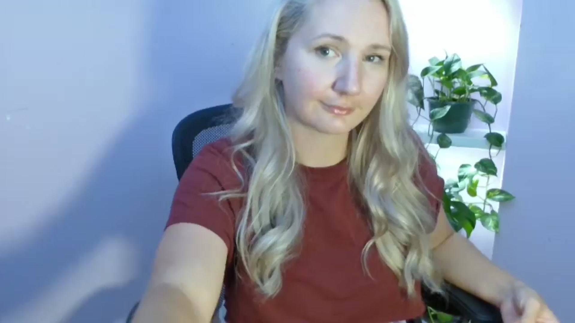 Gallery image thumbnail from EmmaHaze's myfreecams stream on, 08/16/2025, 06:56 image 3 of 20