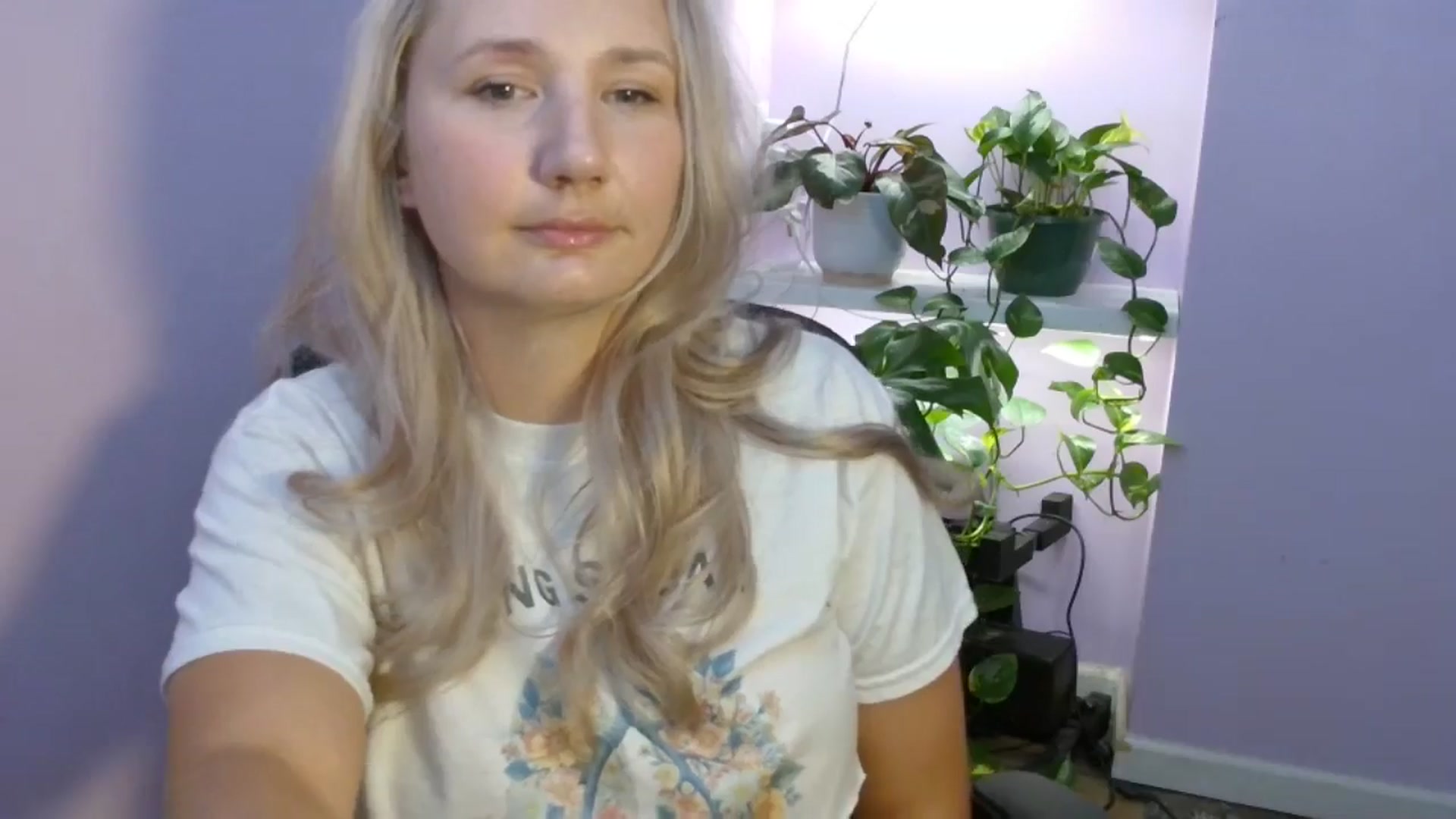 Gallery image thumbnail from EmmaHaze's myfreecams stream on, 08/20/2025, 04:46 image 15 of 20