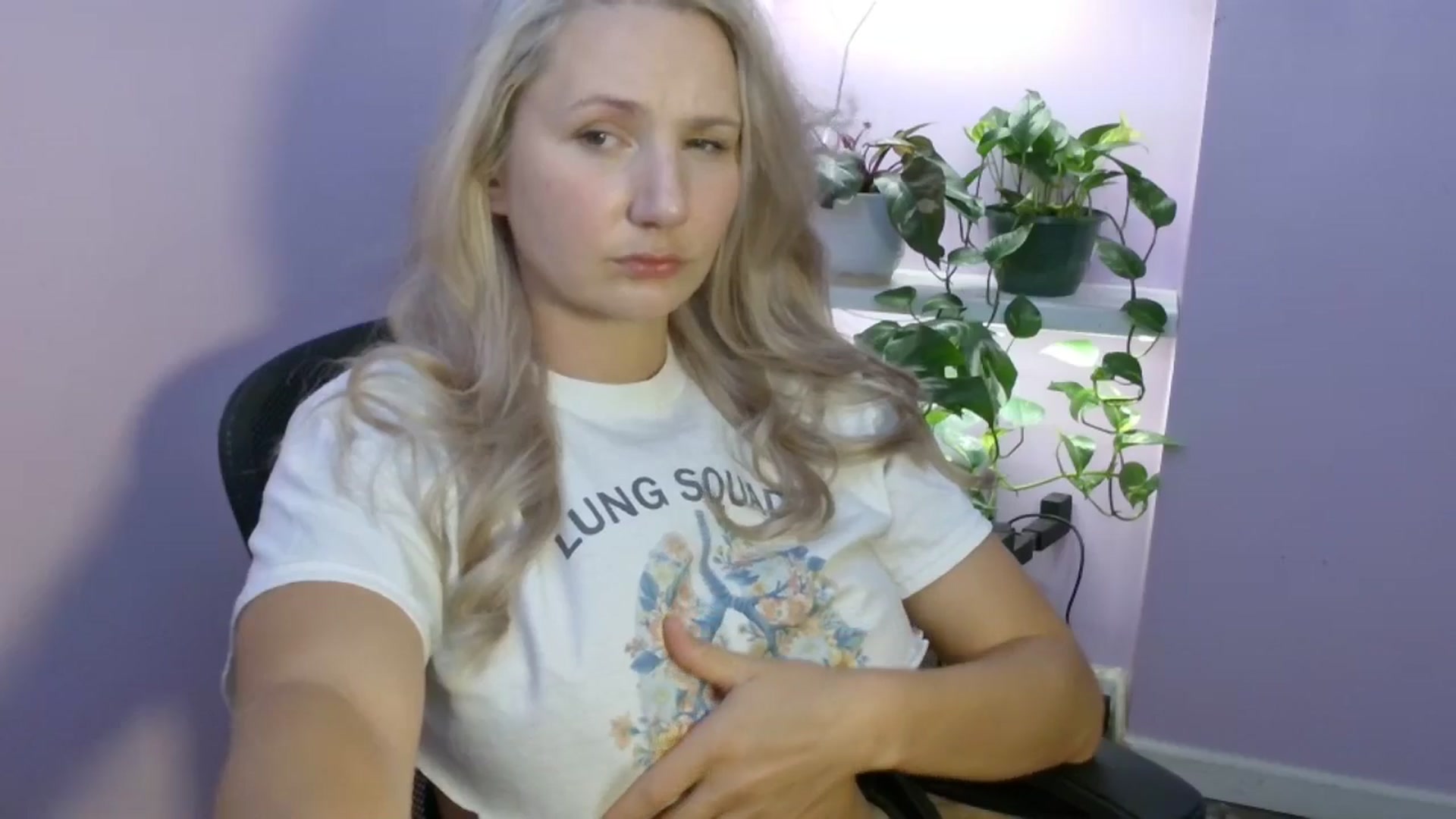 Gallery image thumbnail from EmmaHaze's myfreecams stream on, 08/20/2025, 04:46 image 9 of 20