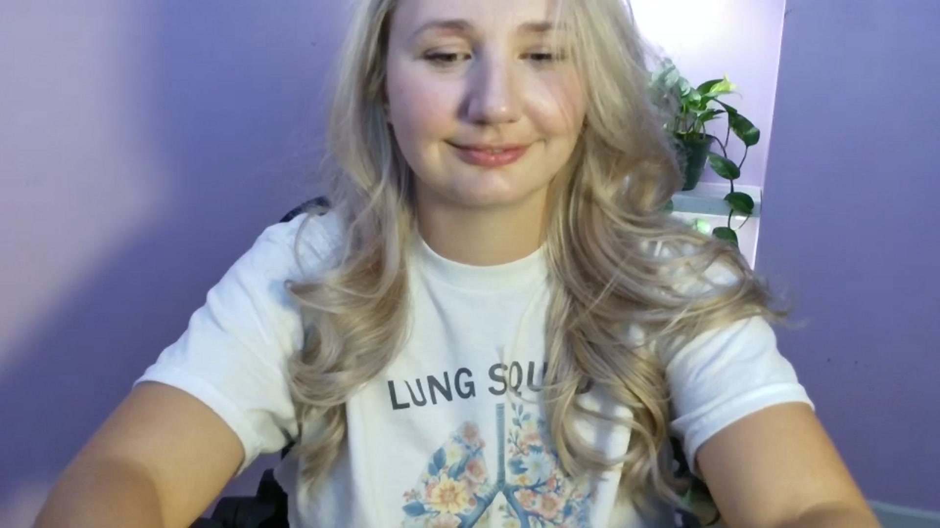 Gallery image thumbnail from EmmaHaze's myfreecams stream on, 08/20/2025, 04:46 image 6 of 20