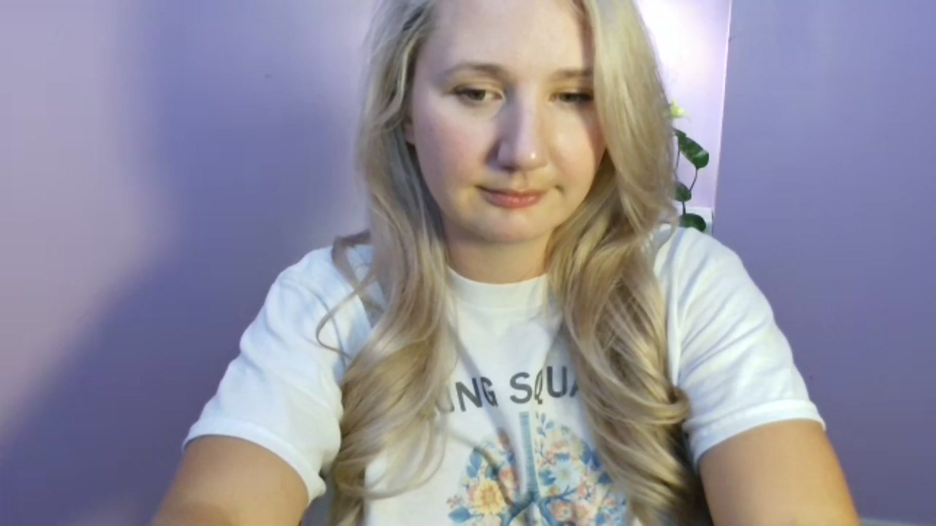 Gallery image thumbnail from EmmaHaze's myfreecams stream on, 08/20/2025, 06:03 image 14 of 20