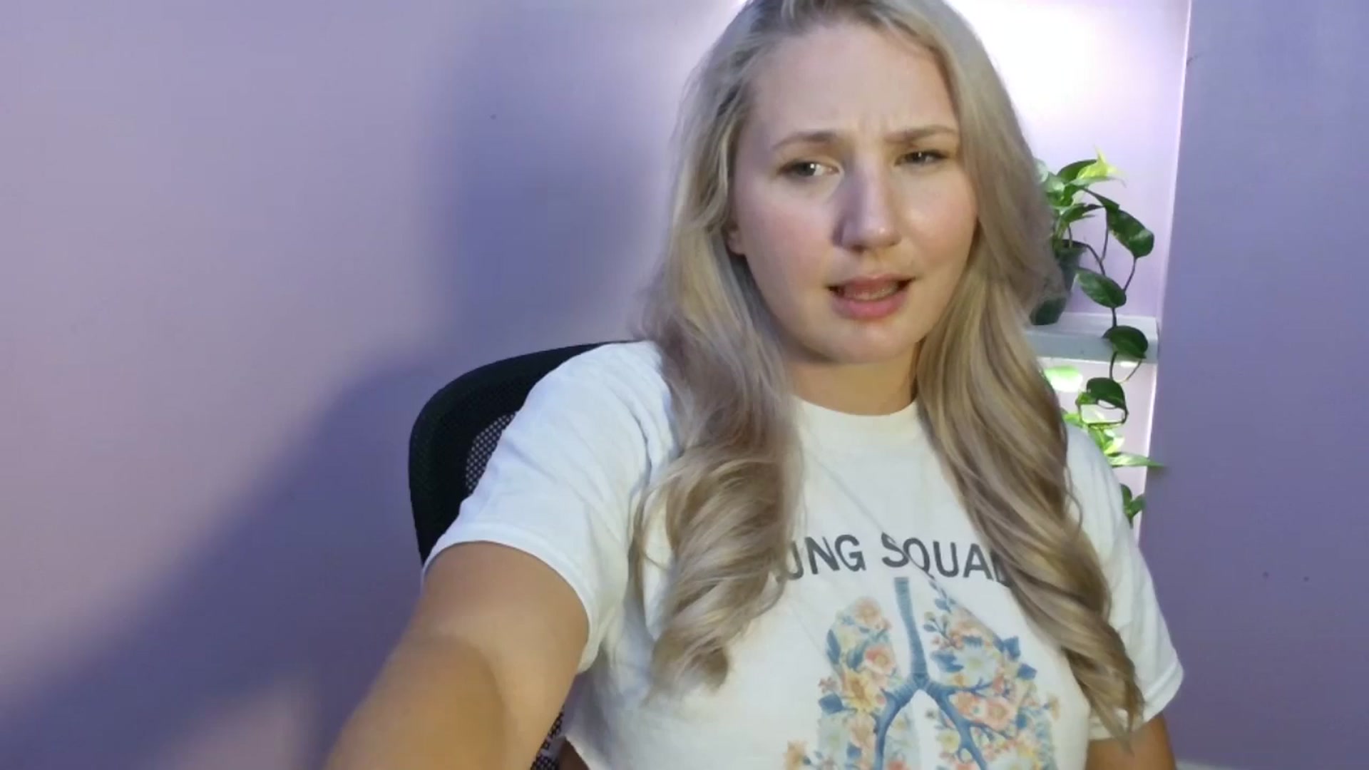 Gallery image thumbnail from EmmaHaze's myfreecams stream on, 08/20/2025, 06:03 image 7 of 20