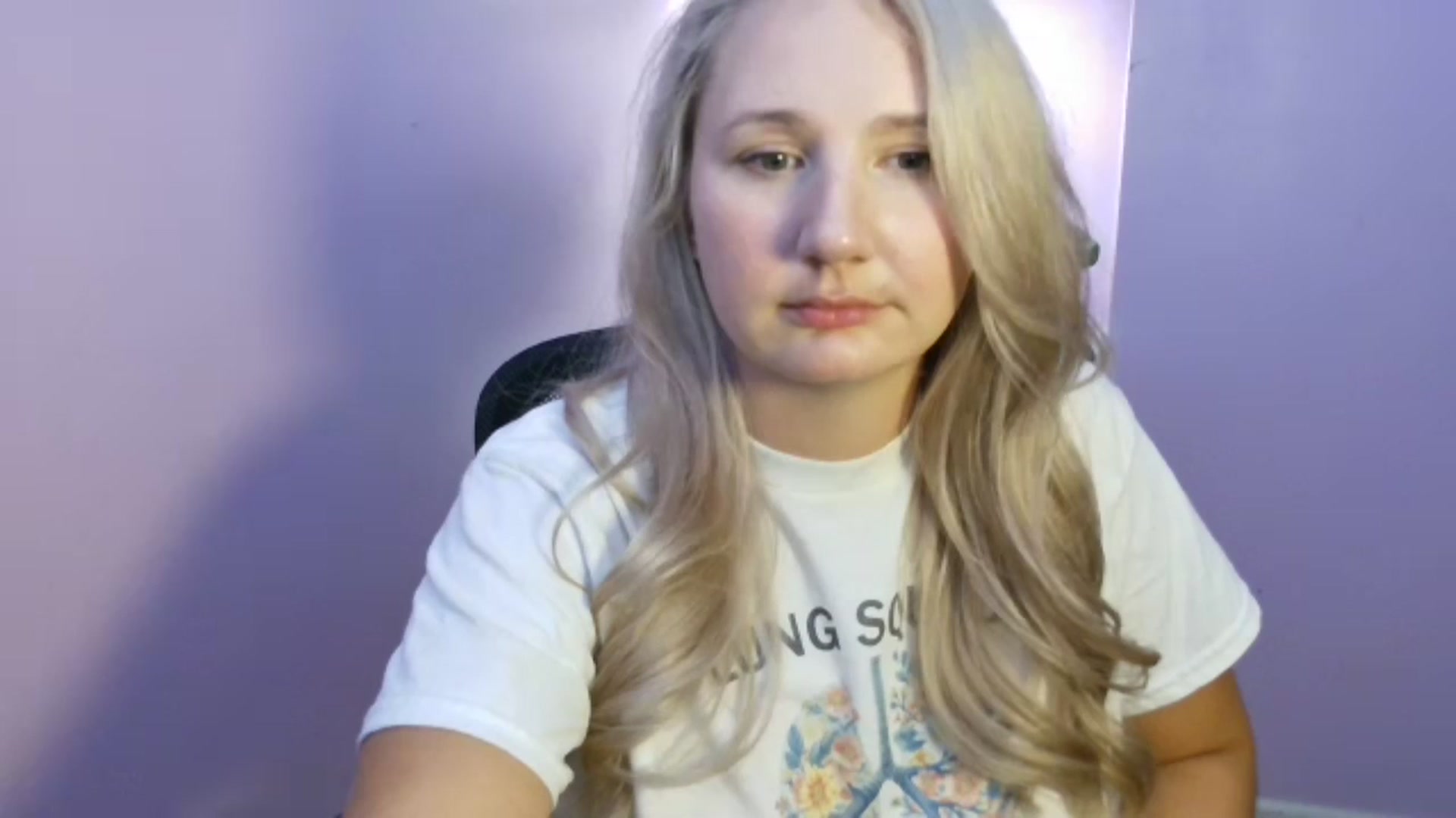 Gallery image thumbnail from EmmaHaze's myfreecams stream on, 08/20/2025, 06:03 image 15 of 20