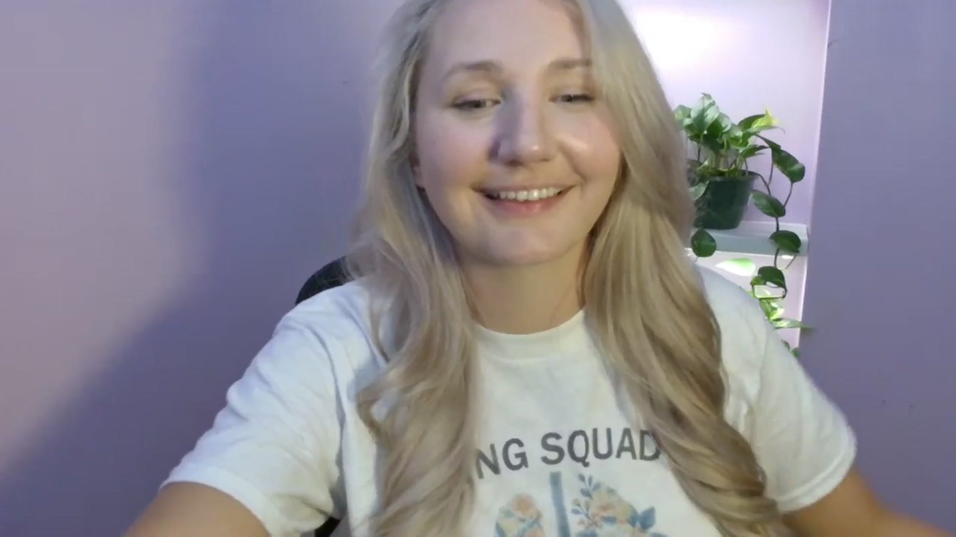 Gallery image thumbnail from EmmaHaze's myfreecams stream on, 08/20/2025, 06:03 image 5 of 20