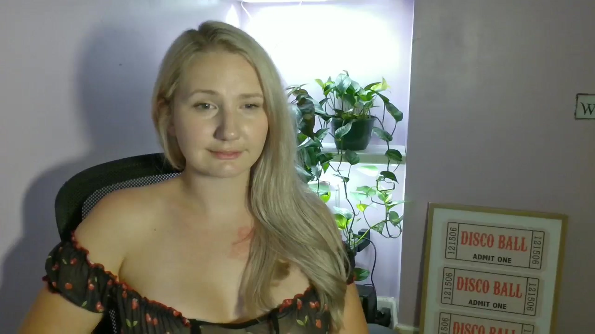 Gallery image thumbnail from EmmaHaze's myfreecams stream on, 08/23/2025, 04:26 image 14 of 20