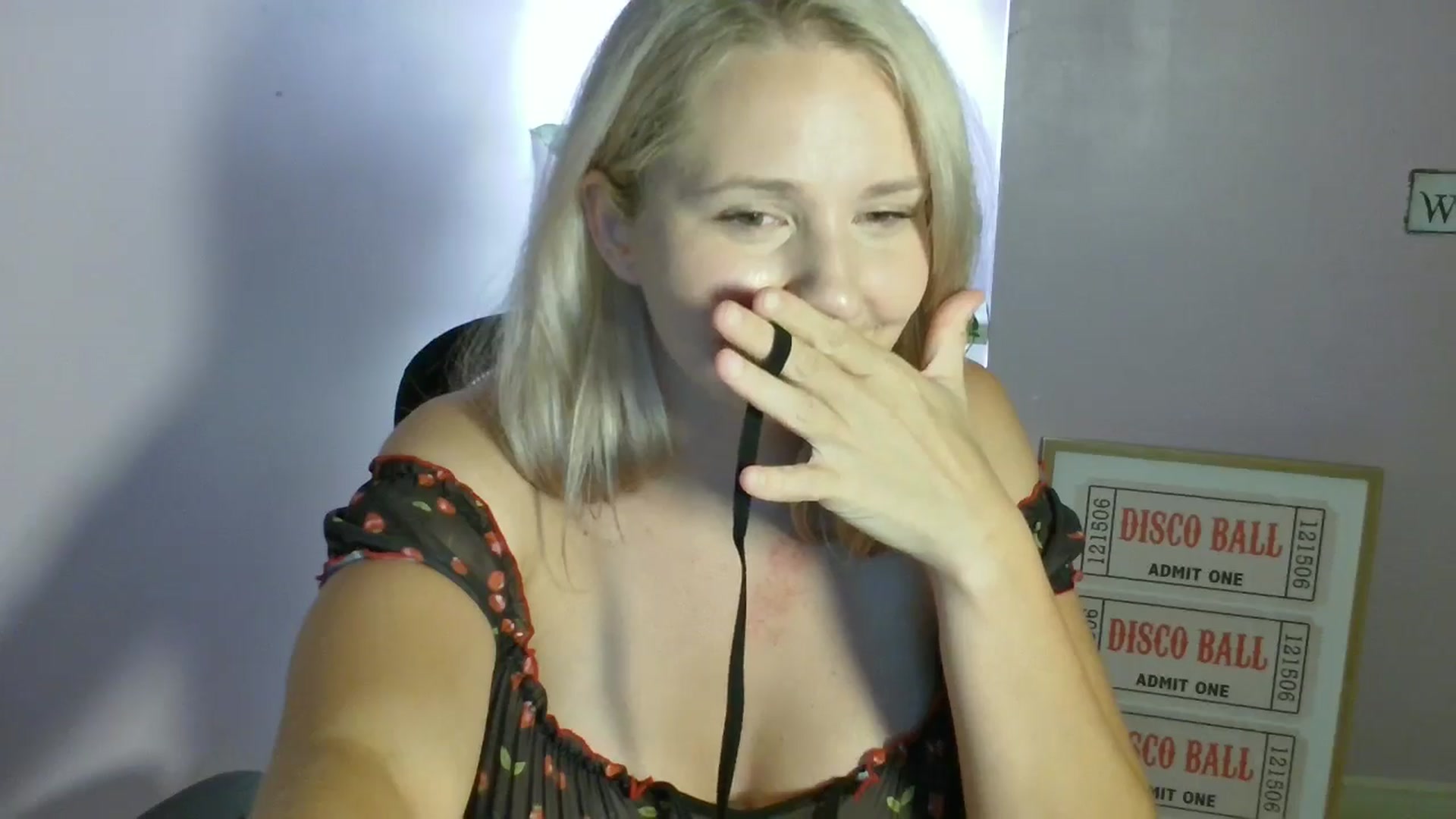 Gallery image thumbnail from EmmaHaze's myfreecams stream on, 08/23/2025, 04:26 image 18 of 20