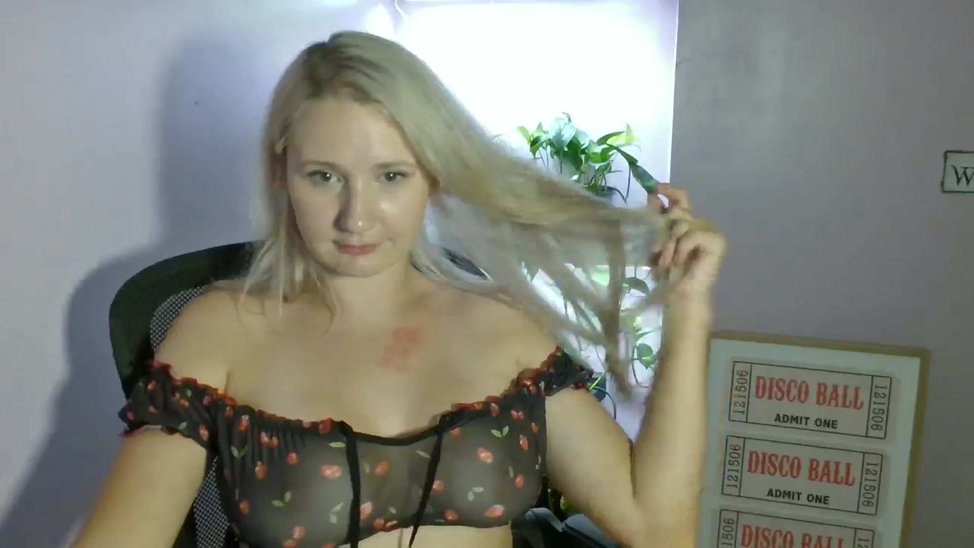 Gallery image thumbnail from EmmaHaze's myfreecams stream on, 08/23/2025, 04:26 image 11 of 20