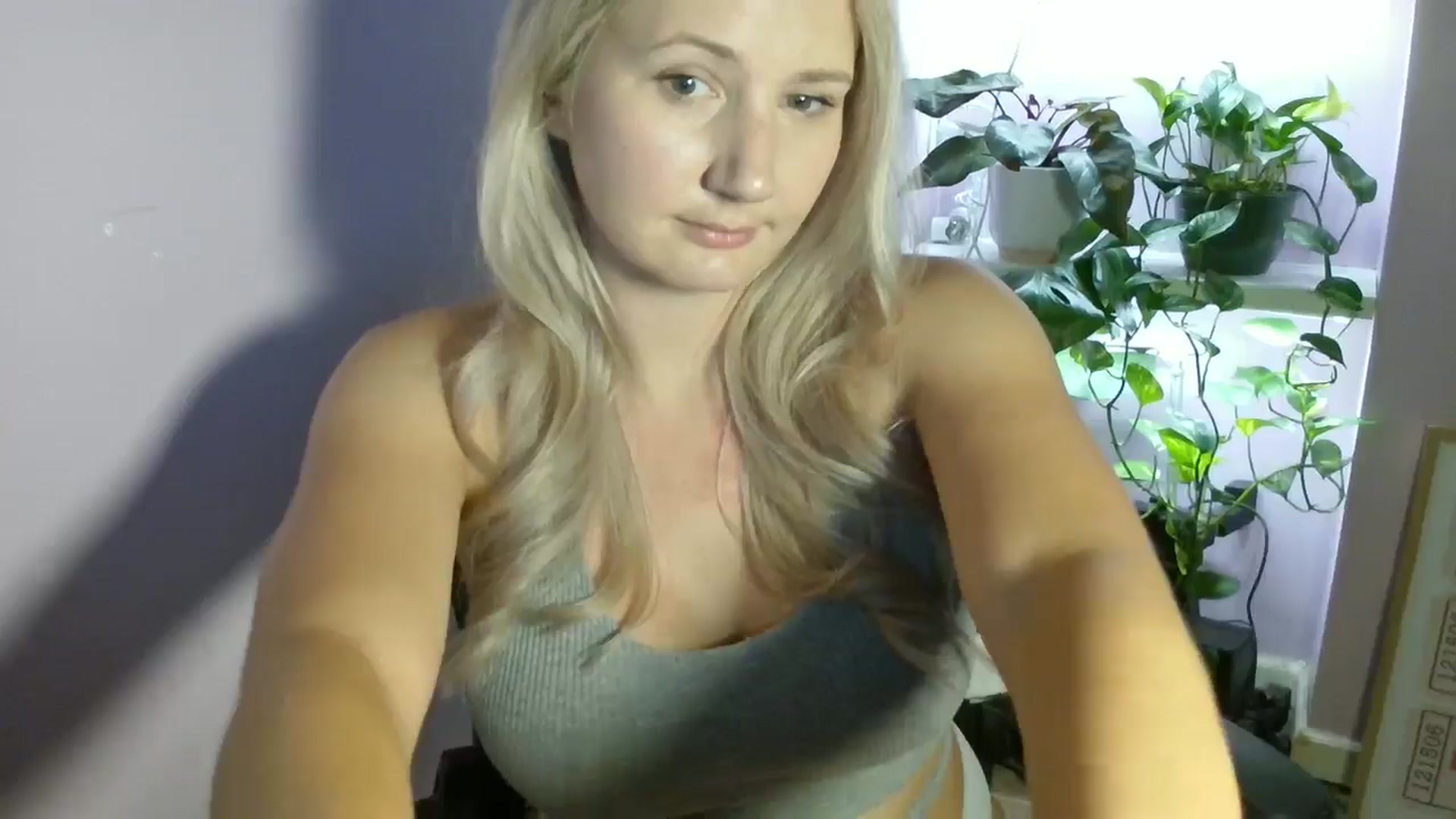 Gallery image thumbnail from EmmaHaze's myfreecams stream on, 08/25/2025, 04:39 image 7 of 20