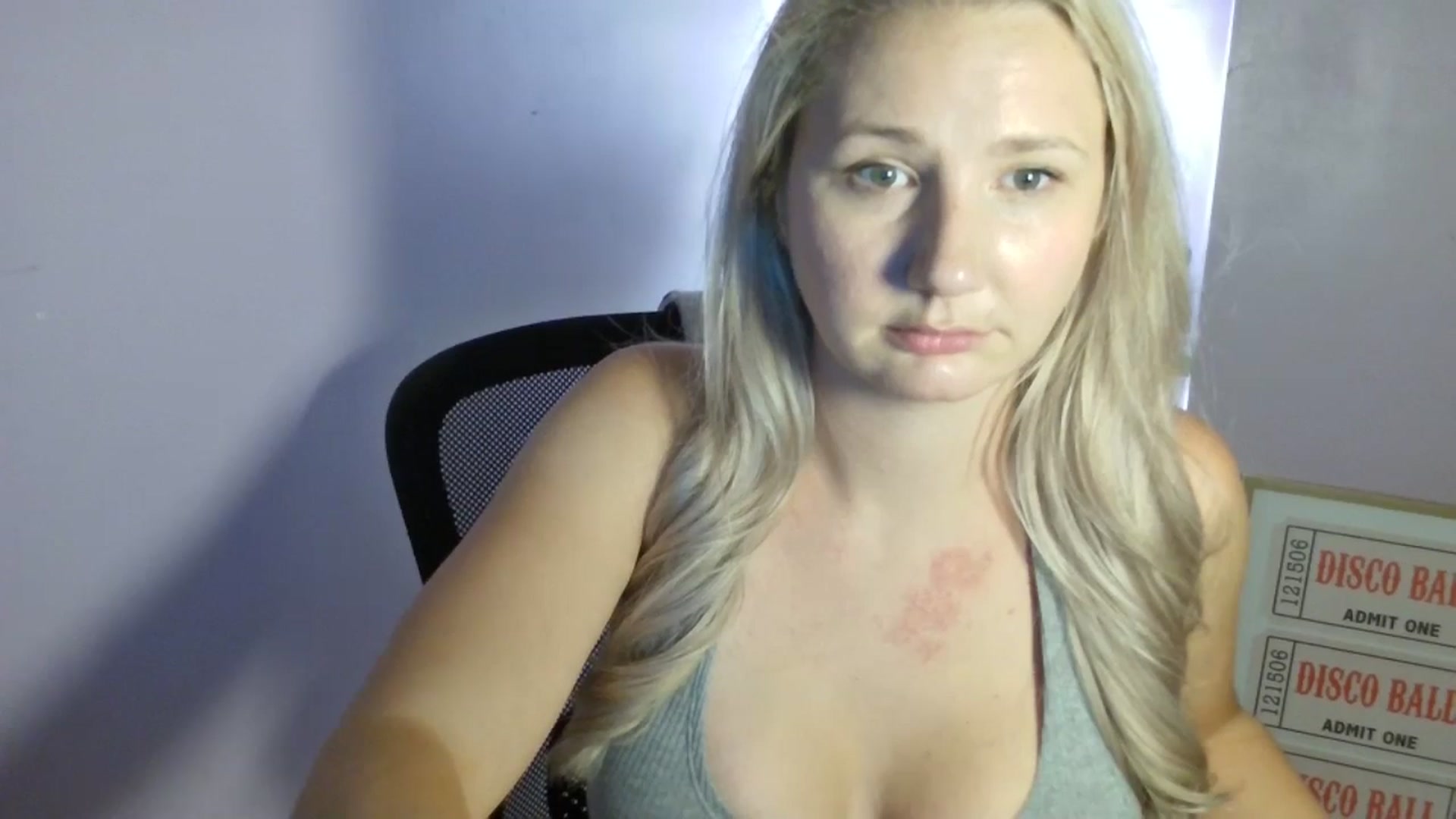 Gallery image thumbnail from EmmaHaze's myfreecams stream on, 08/25/2025, 06:36 image 13 of 20
