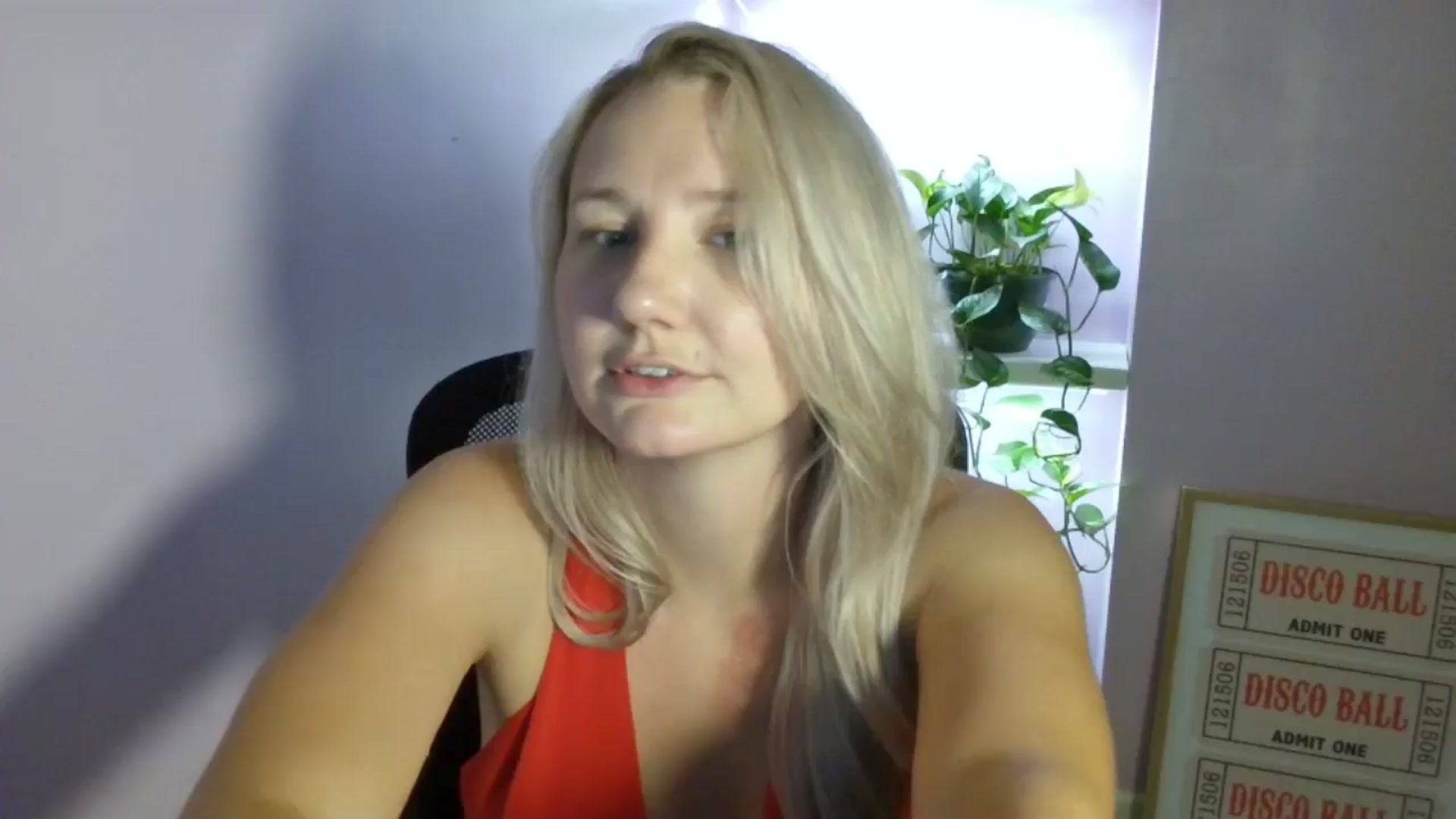 Gallery image thumbnail from EmmaHaze's myfreecams stream on, 08/25/2025, 07:33 image 9 of 20