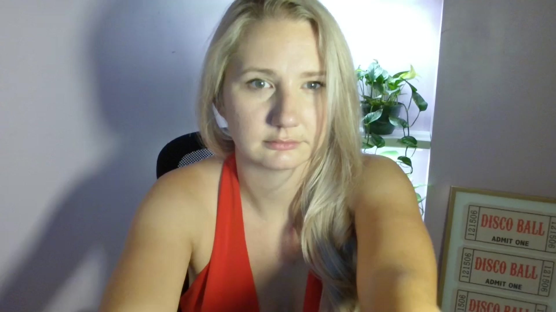 Gallery image thumbnail from EmmaHaze's myfreecams stream on, 08/25/2025, 07:33 image 10 of 20
