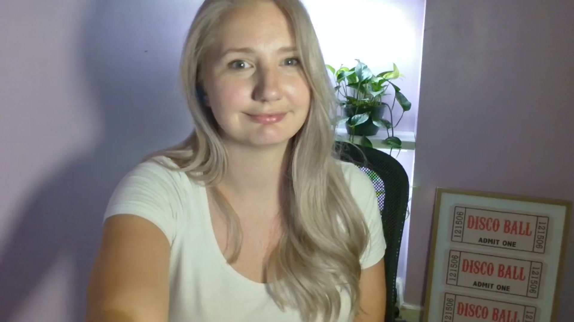 Gallery image thumbnail from EmmaHaze's myfreecams stream on, 08/28/2025, 05:52 image 11 of 20