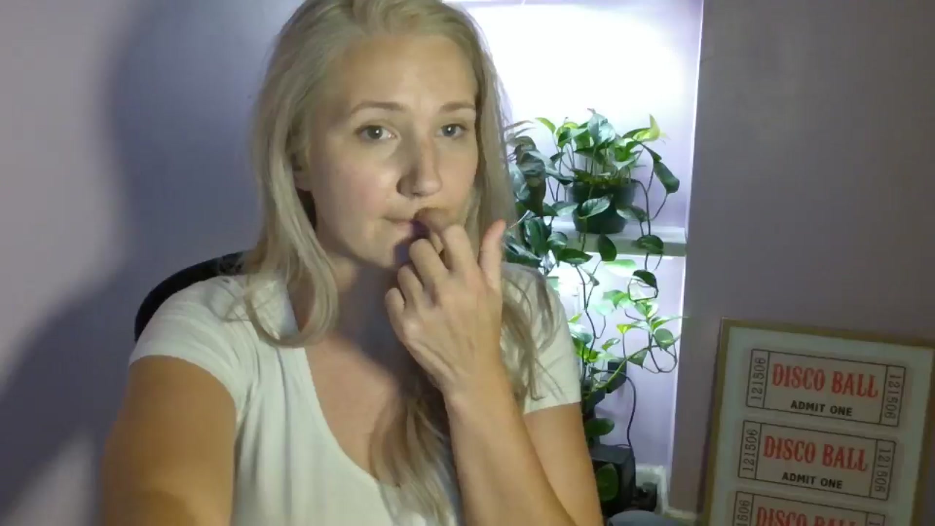Gallery image thumbnail from EmmaHaze's myfreecams stream on, 08/28/2025, 05:52 image 20 of 20