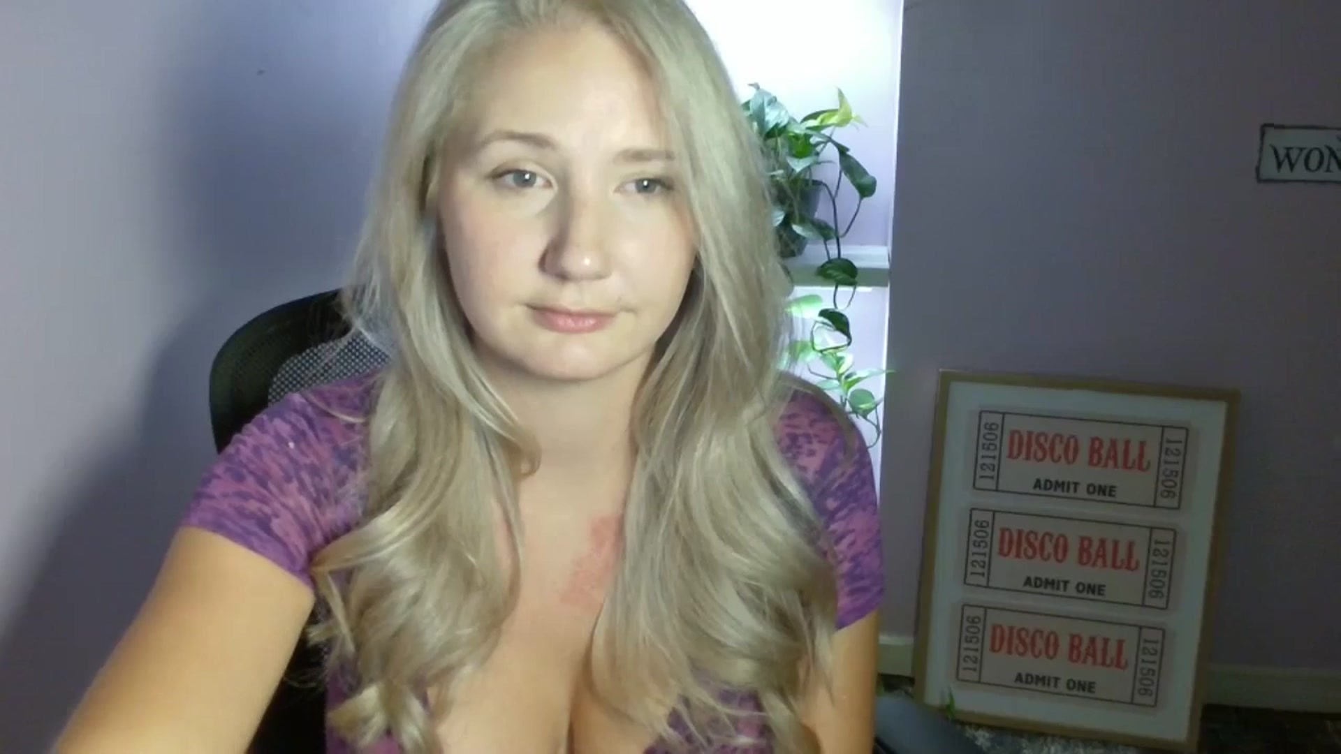 Gallery image thumbnail from EmmaHaze's myfreecams stream on, 08/31/2025, 06:17 image 17 of 20