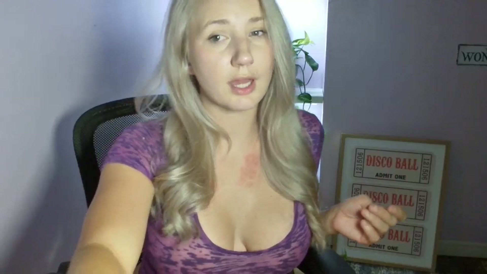 Gallery image thumbnail from EmmaHaze's myfreecams stream on, 08/31/2025, 06:17 image 20 of 20