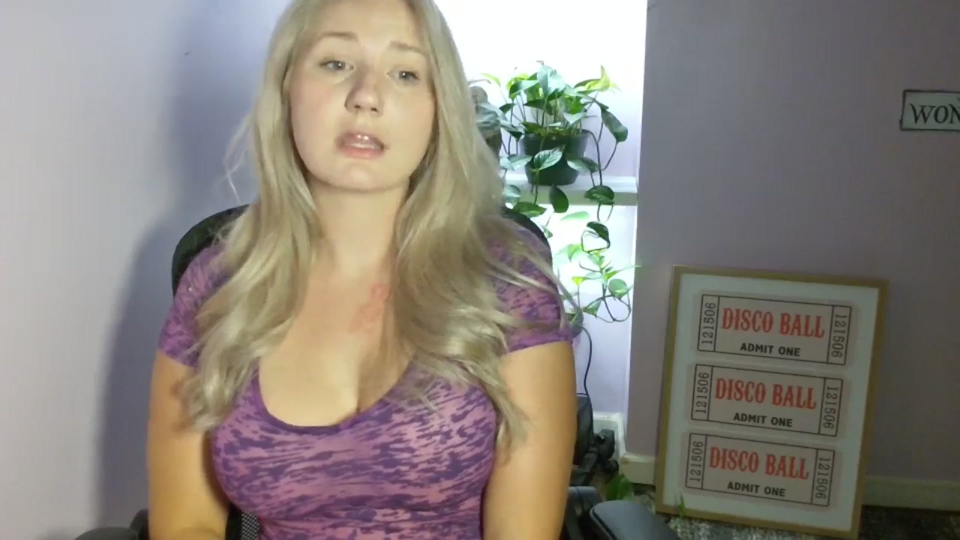 Gallery image thumbnail from EmmaHaze's myfreecams stream on, 08/31/2025, 06:17 image 15 of 20