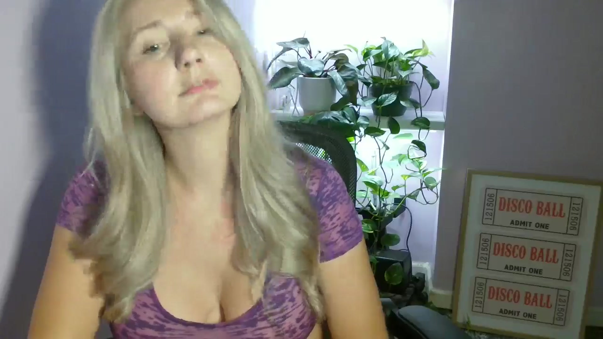 Gallery image thumbnail from EmmaHaze's myfreecams stream on, 08/31/2025, 08:27 image 5 of 20