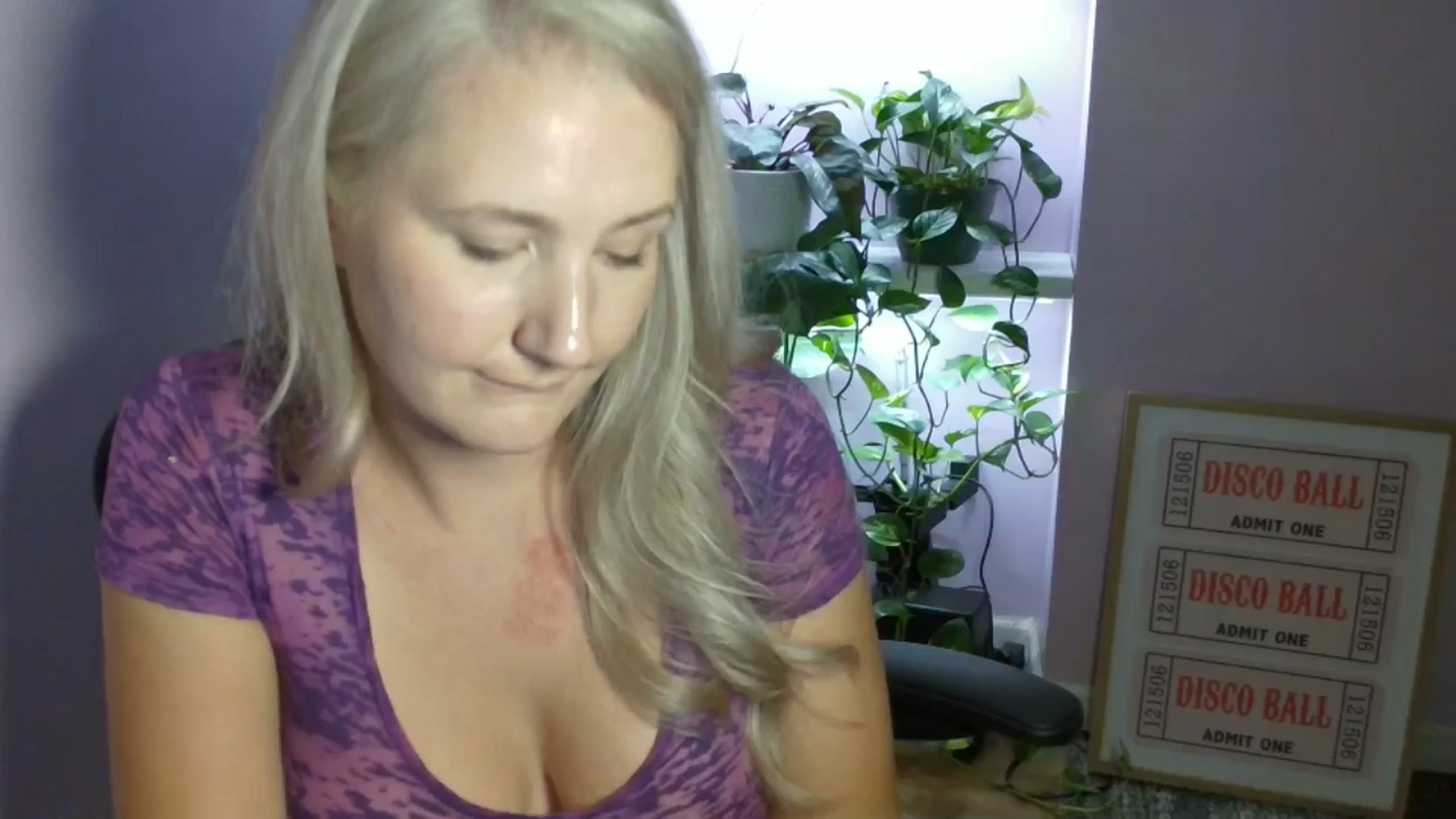 Gallery image thumbnail from EmmaHaze's myfreecams stream on, 08/31/2025, 08:27 image 18 of 20