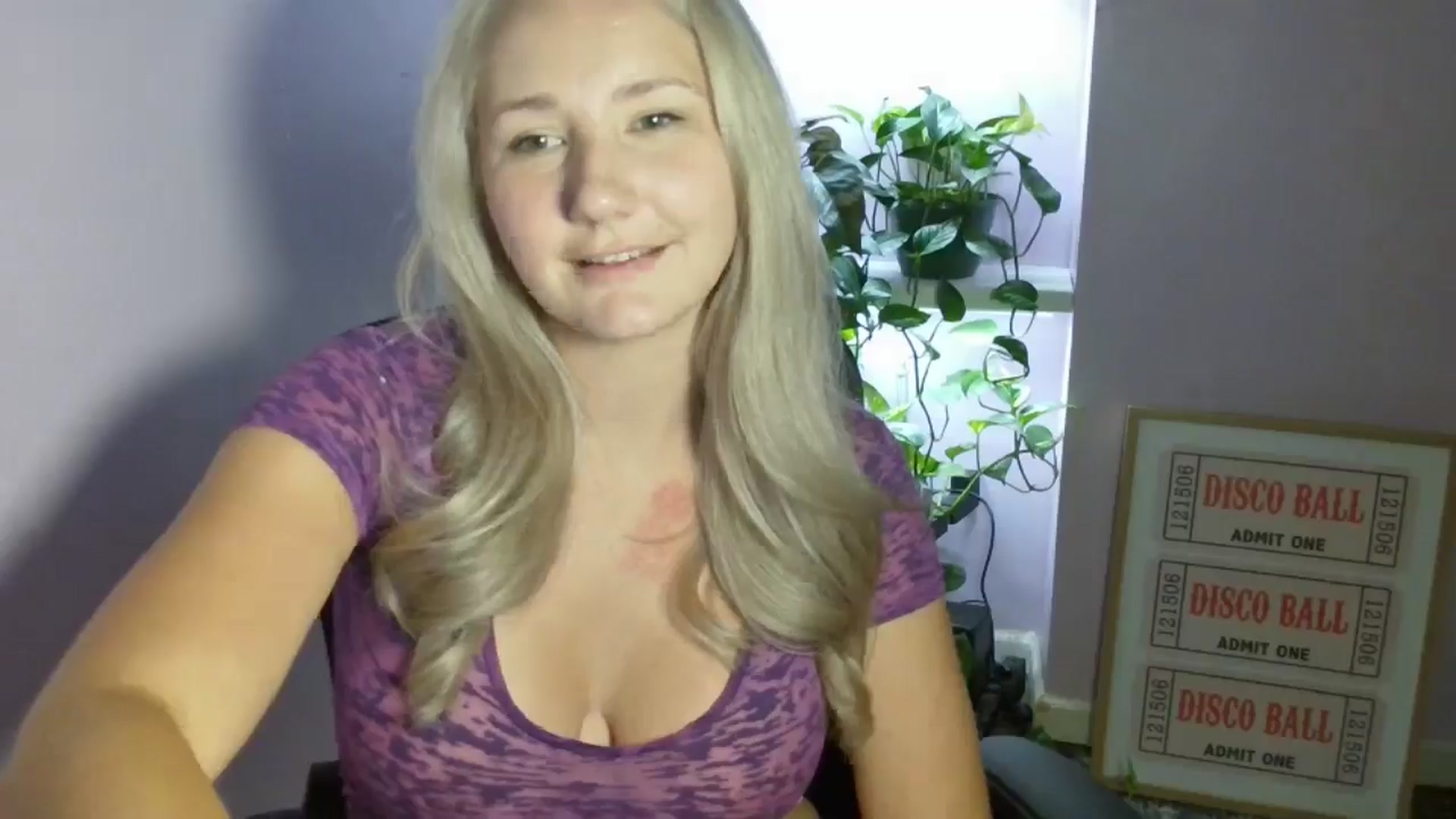 Gallery image thumbnail from EmmaHaze's myfreecams stream on, 08/31/2025, 08:27 image 4 of 20