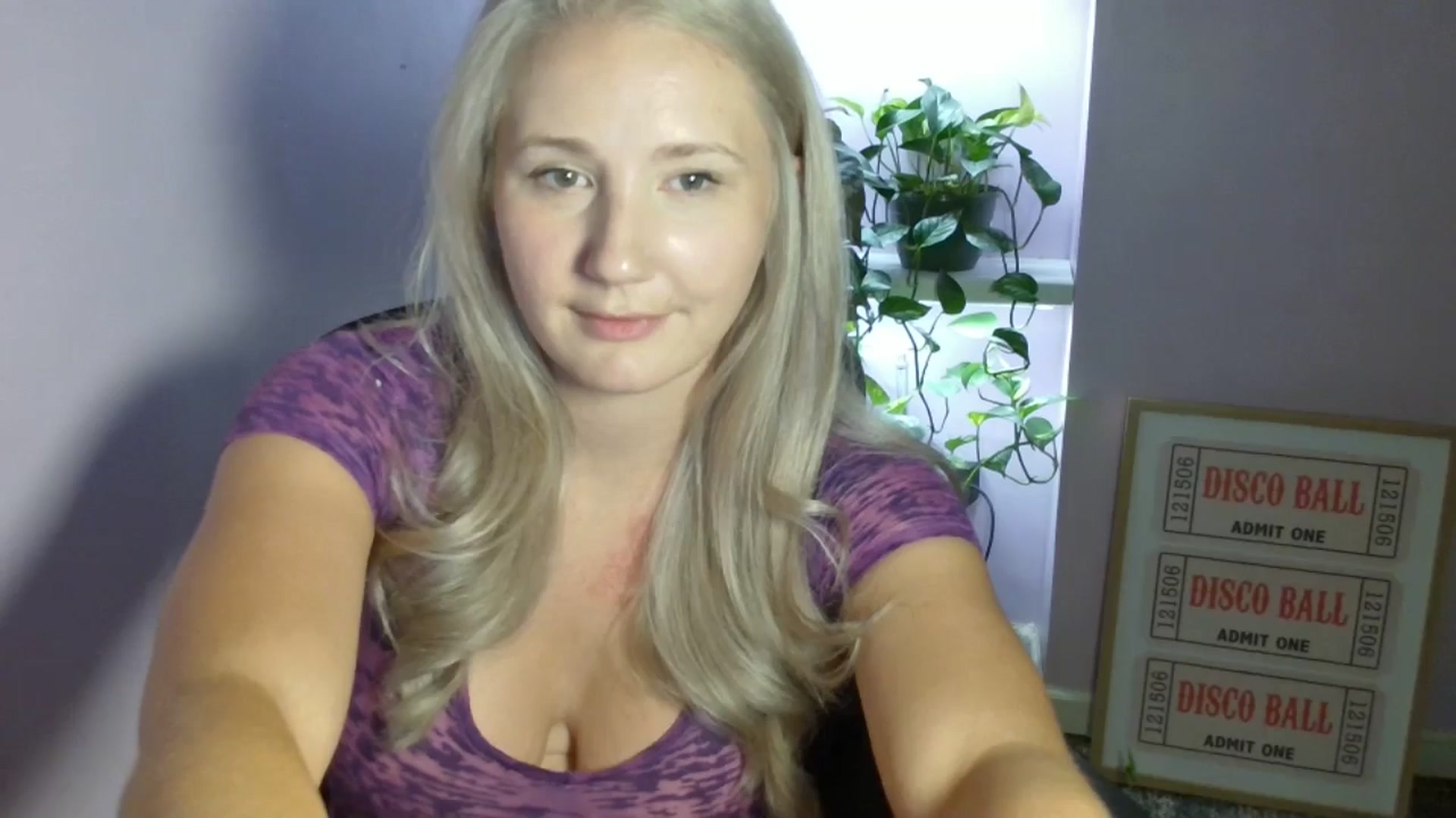 Gallery image thumbnail from EmmaHaze's myfreecams stream on, 08/31/2025, 08:27 image 3 of 20