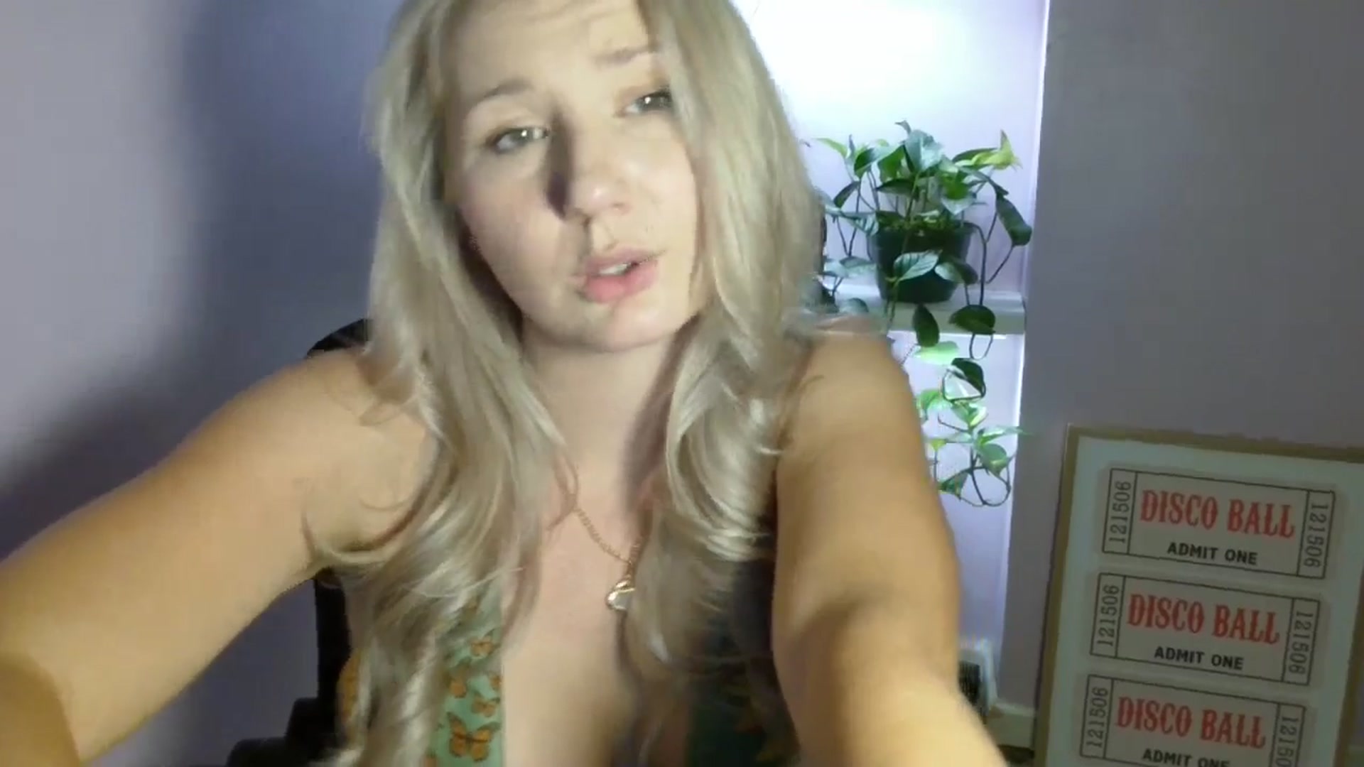 Gallery image thumbnail from EmmaHaze's myfreecams stream on, 09/01/2025, 06:05 image 9 of 20