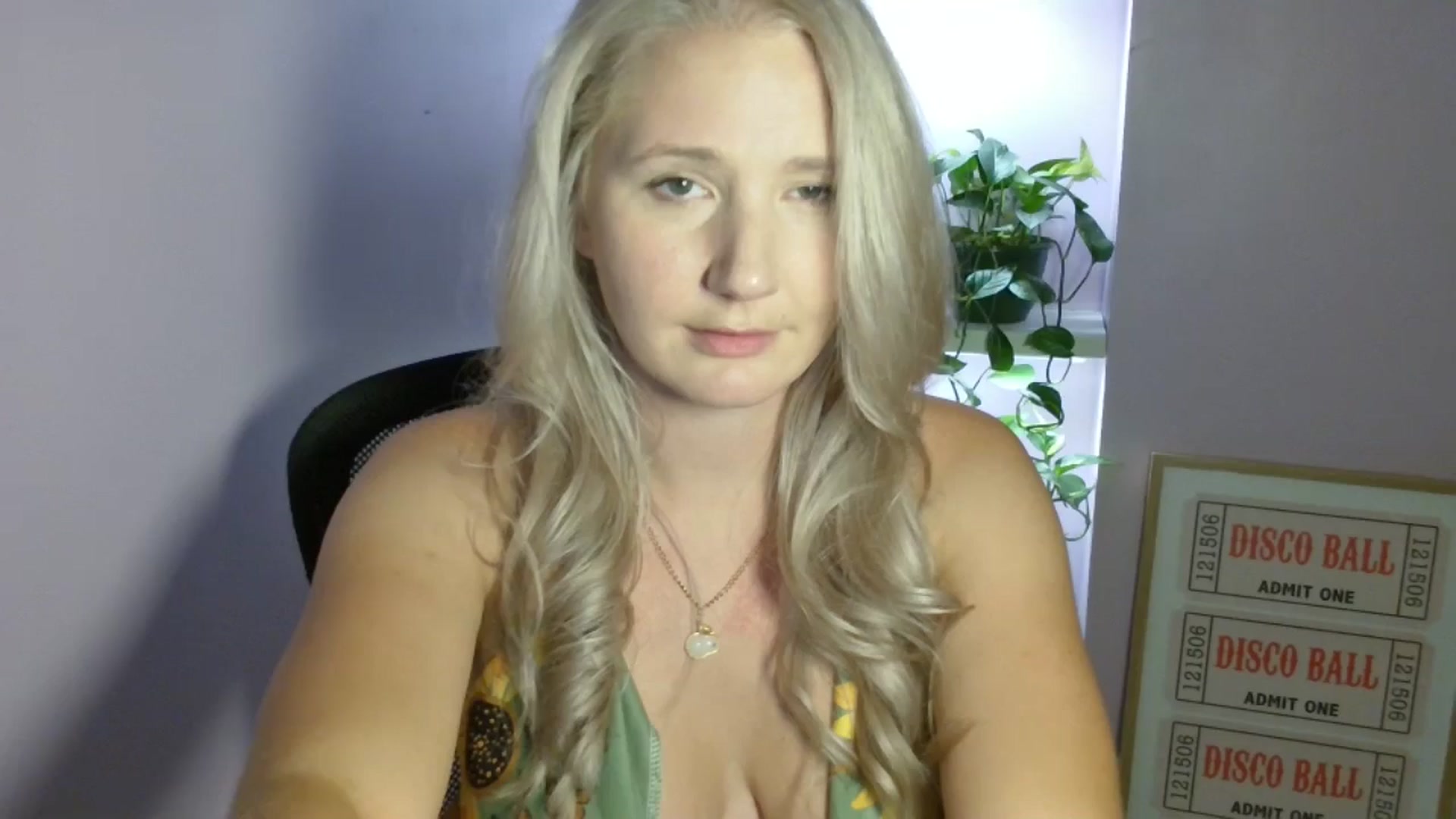Gallery image thumbnail from EmmaHaze's myfreecams stream on, 09/01/2025, 06:05 image 20 of 20