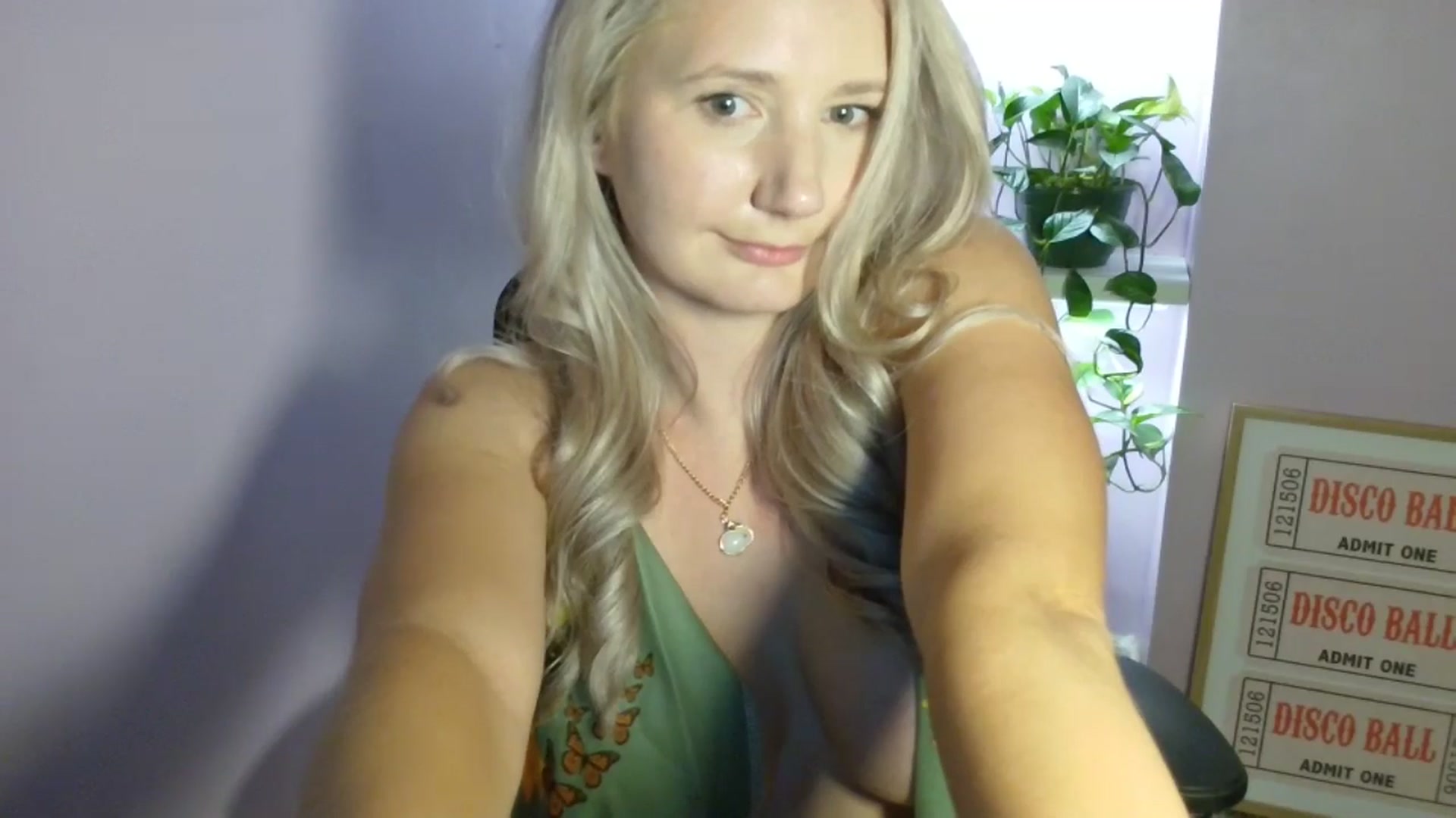 Gallery image thumbnail from EmmaHaze's myfreecams stream on, 09/01/2025, 07:37 image 18 of 20