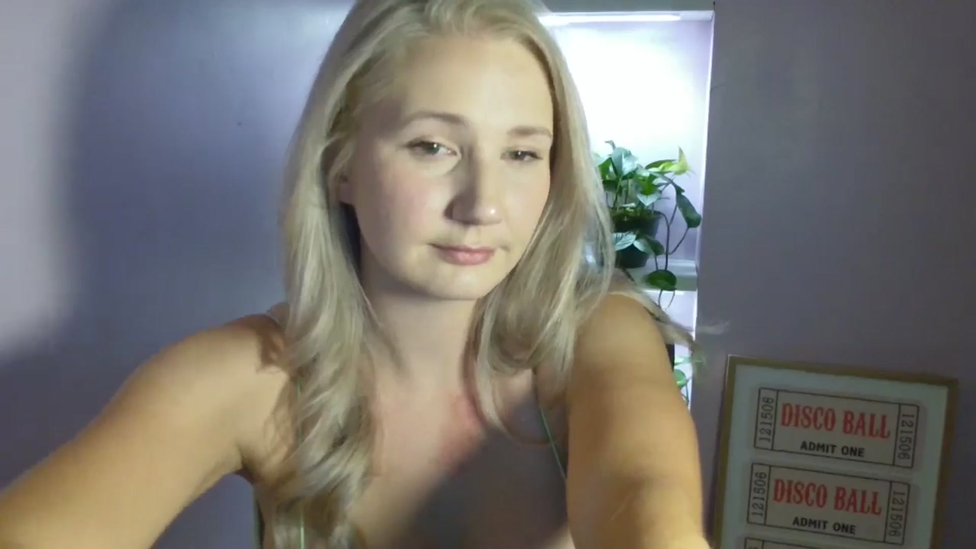 Gallery image thumbnail from EmmaHaze's myfreecams stream on, 09/02/2025, 03:45 image 2 of 20