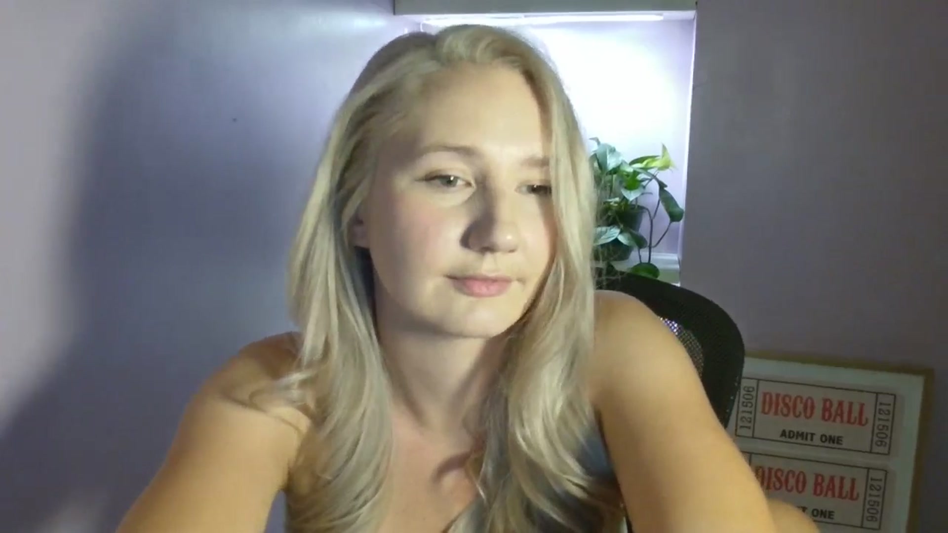 Gallery image thumbnail from EmmaHaze's myfreecams stream on, 09/02/2025, 03:45 image 19 of 20