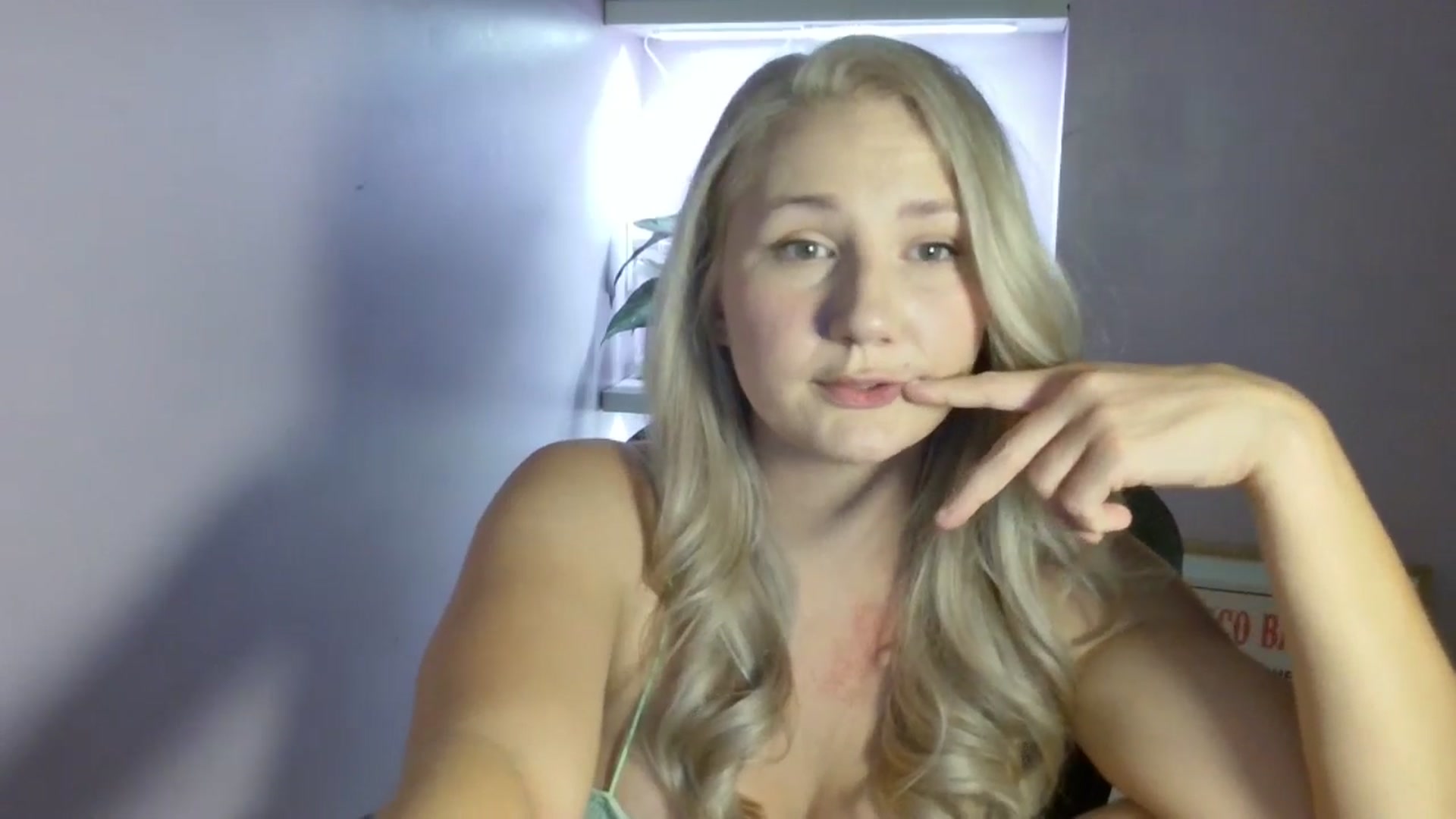 Gallery image thumbnail from EmmaHaze's myfreecams stream on, 09/02/2025, 03:45 image 11 of 20