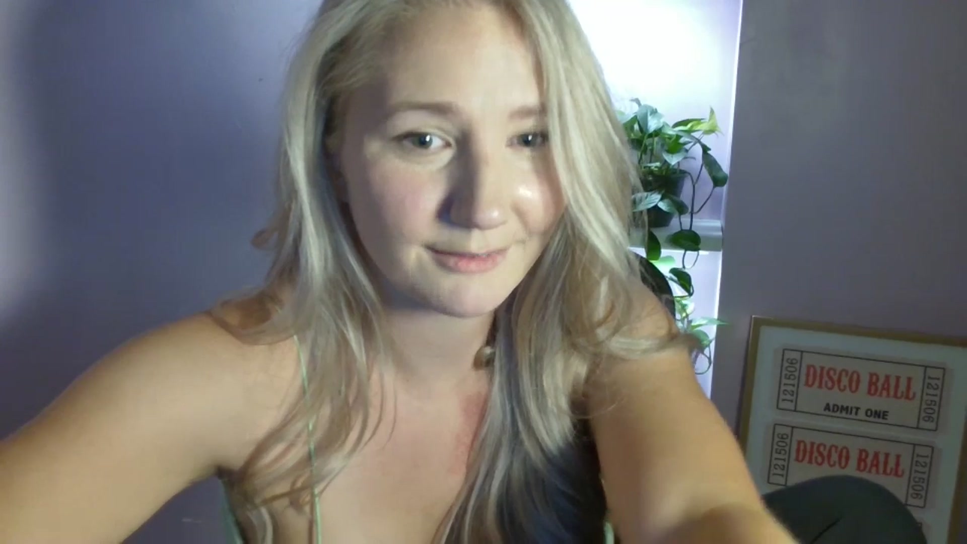 Gallery image thumbnail from EmmaHaze's myfreecams stream on, 09/02/2025, 07:26 image 15 of 20