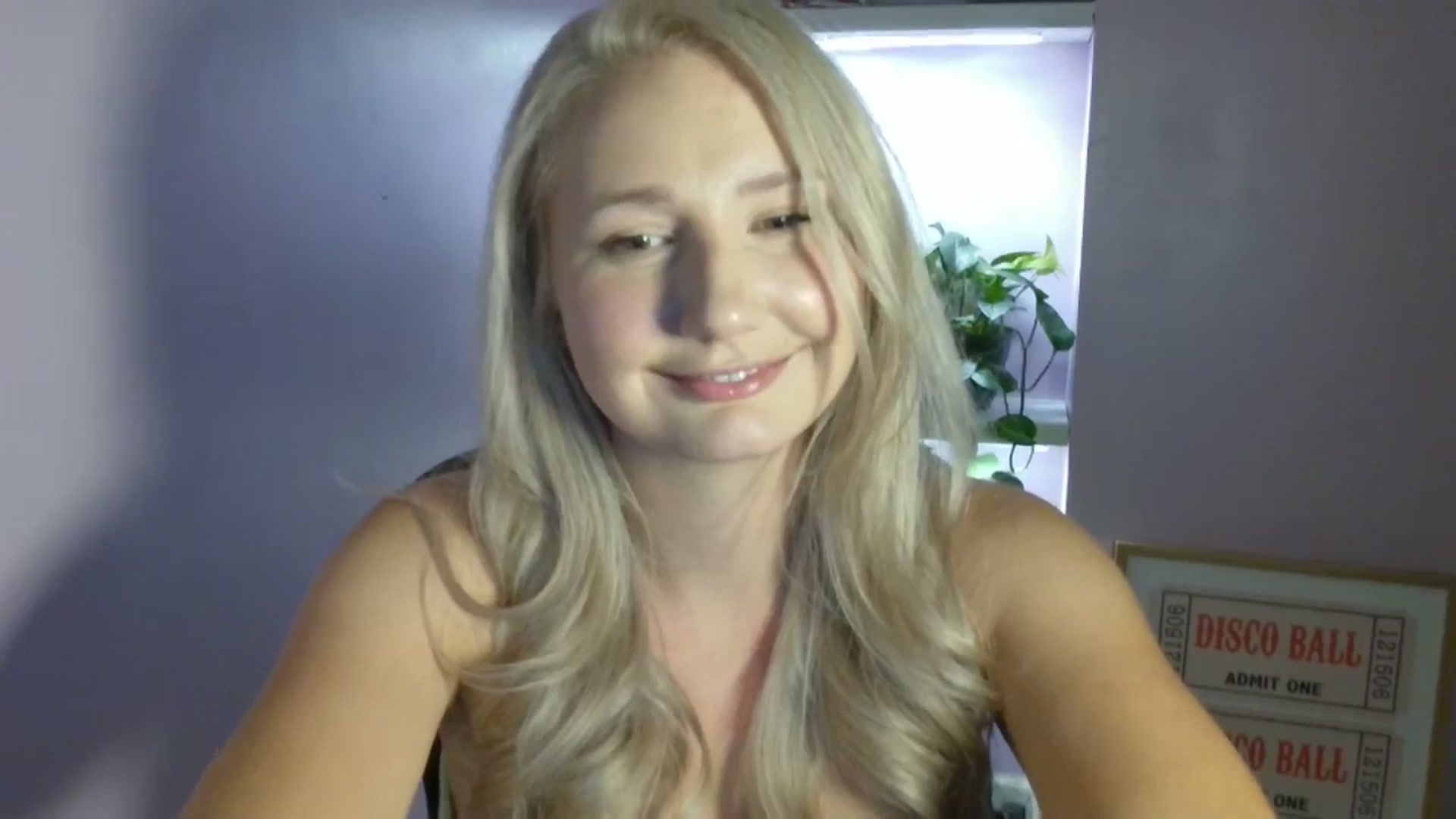 Gallery image thumbnail from EmmaHaze's myfreecams stream on, 09/02/2025, 07:26 image 4 of 20