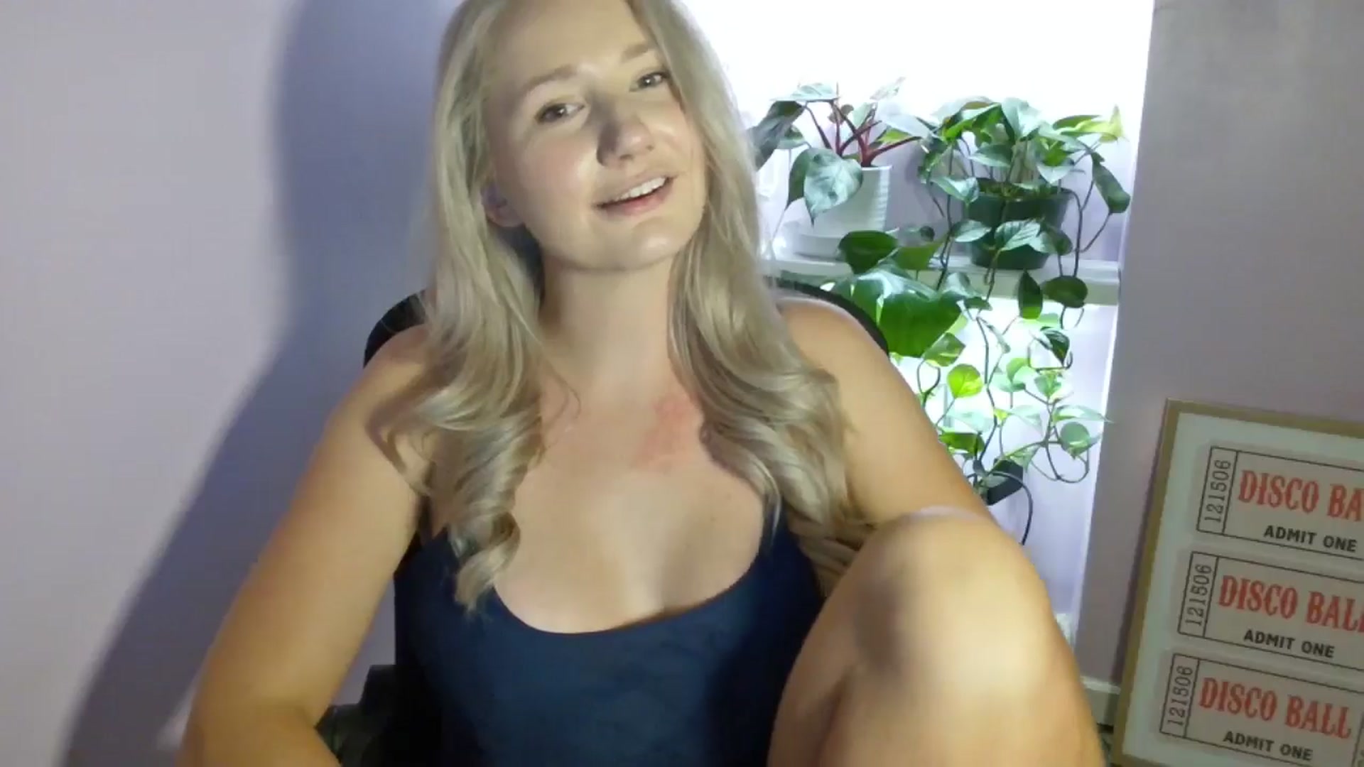 Gallery image thumbnail from EmmaHaze's myfreecams stream on, 09/03/2025, 05:08 image 8 of 20