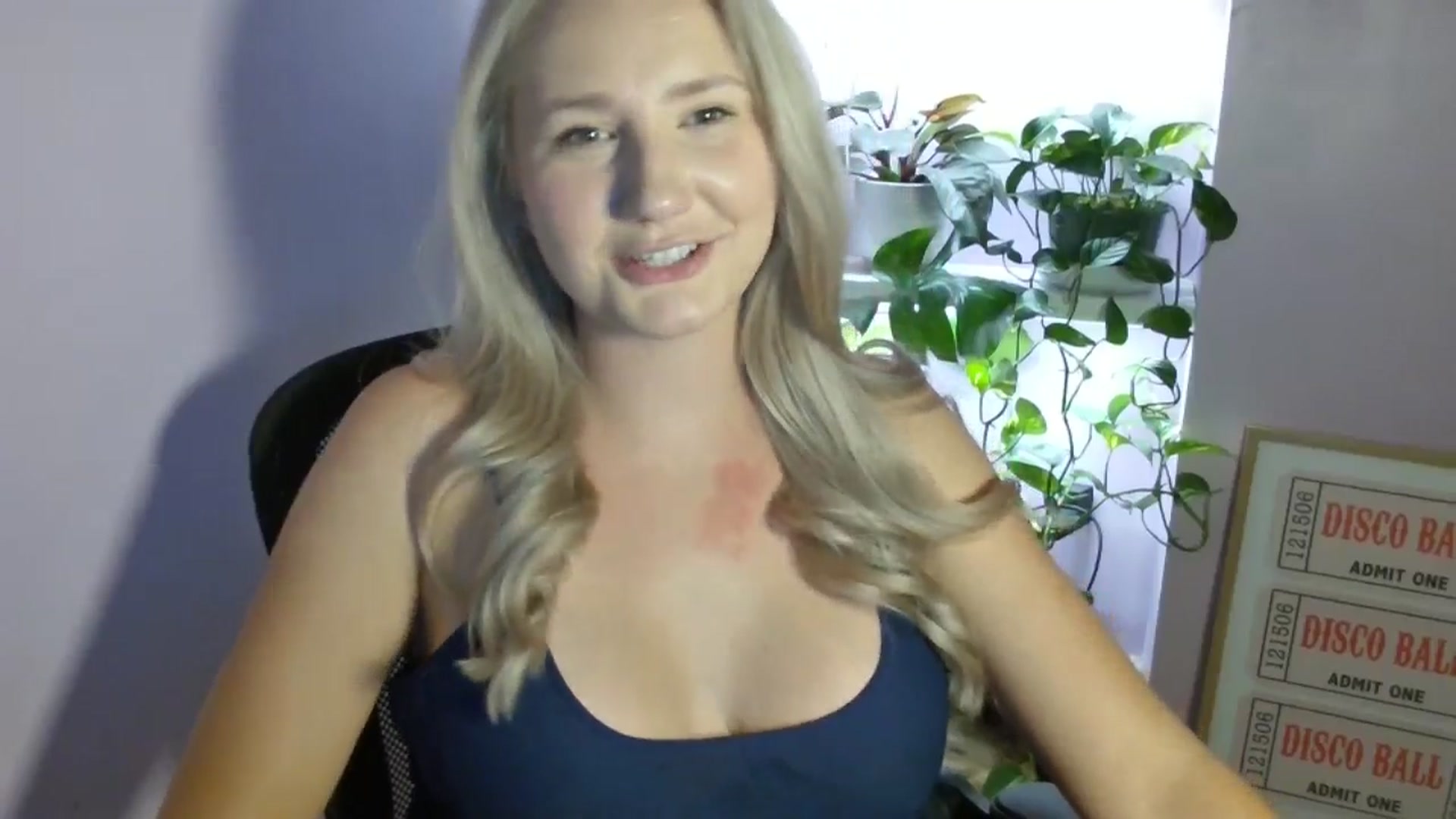 Gallery image thumbnail from EmmaHaze's myfreecams stream on, 09/03/2025, 05:08 image 13 of 20