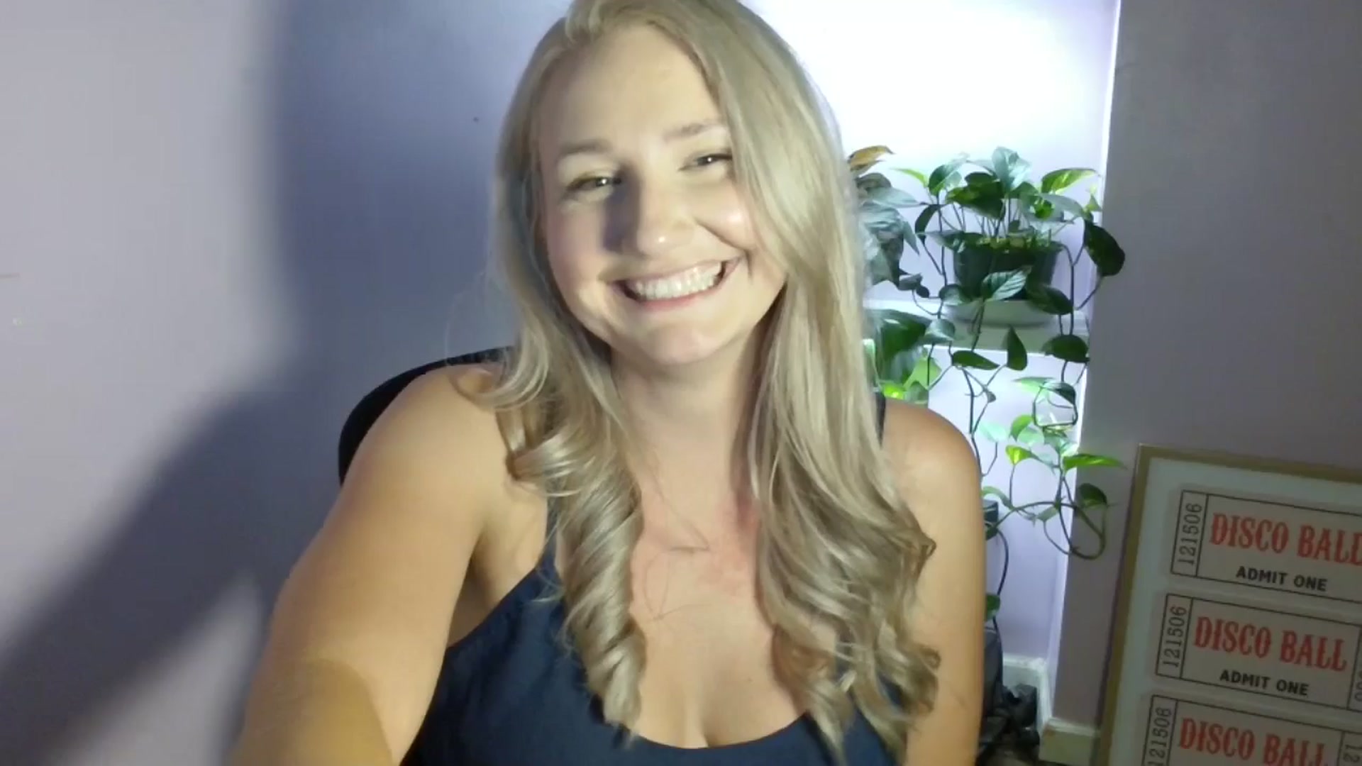 Gallery image thumbnail from EmmaHaze's myfreecams stream on, 09/03/2025, 06:03 image 3 of 20