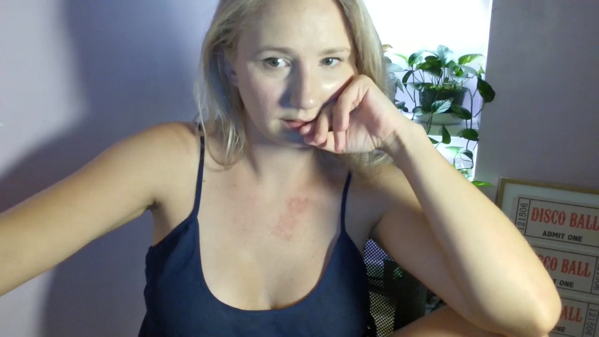 Gallery image thumbnail from EmmaHaze's myfreecams stream on, 09/03/2025, 06:46 image 19 of 20