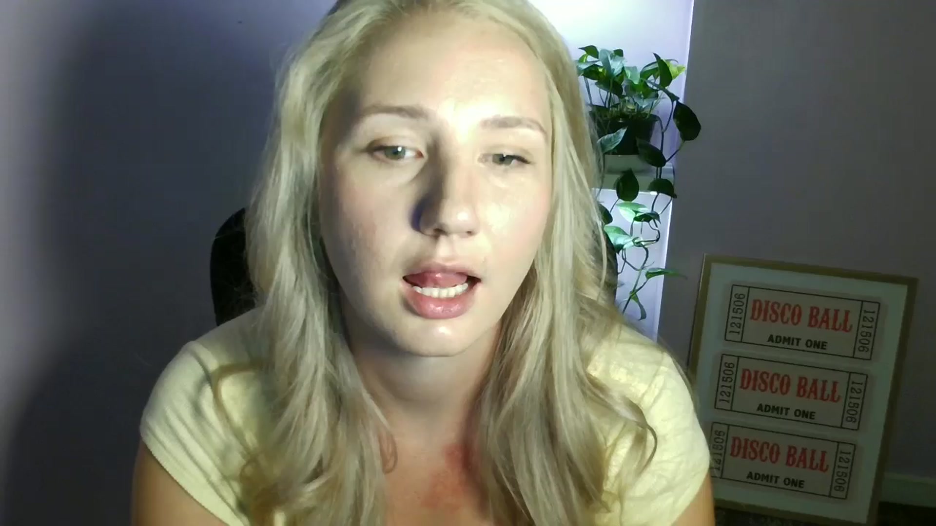 Gallery image thumbnail from EmmaHaze's myfreecams stream on, 09/11/2025, 05:04 image 11 of 20