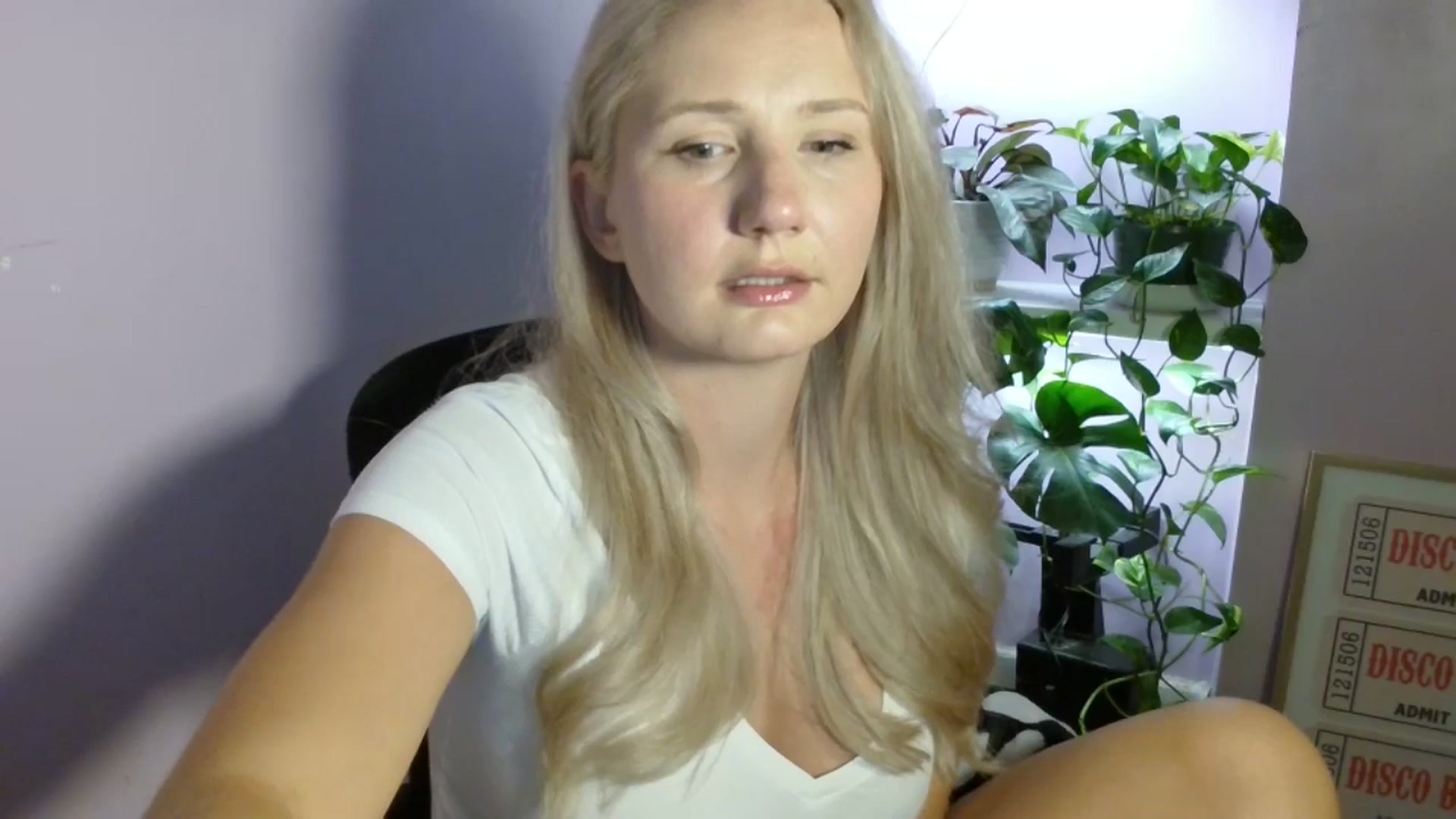 Gallery image thumbnail from EmmaHaze's myfreecams stream on, 09/13/2025, 04:33 image 13 of 20