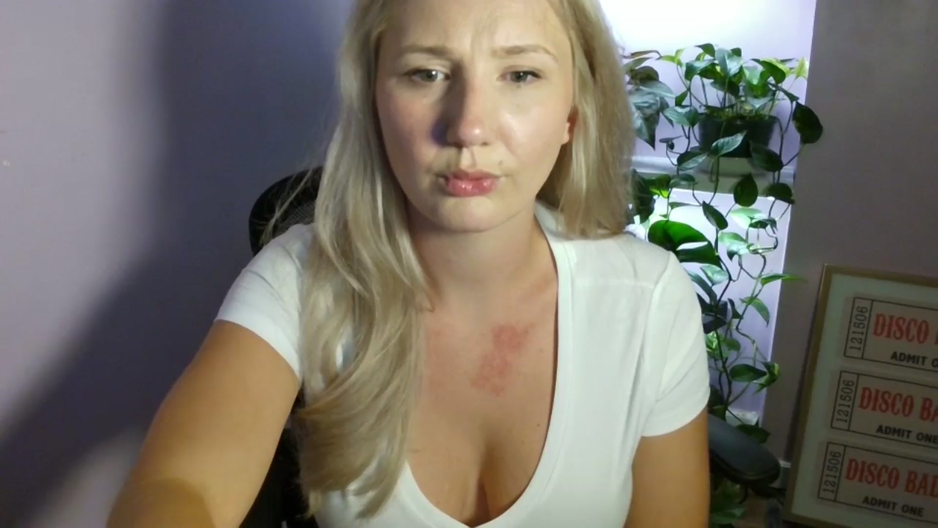Gallery image thumbnail from EmmaHaze's myfreecams stream on, 09/13/2025, 05:08 image 2 of 20
