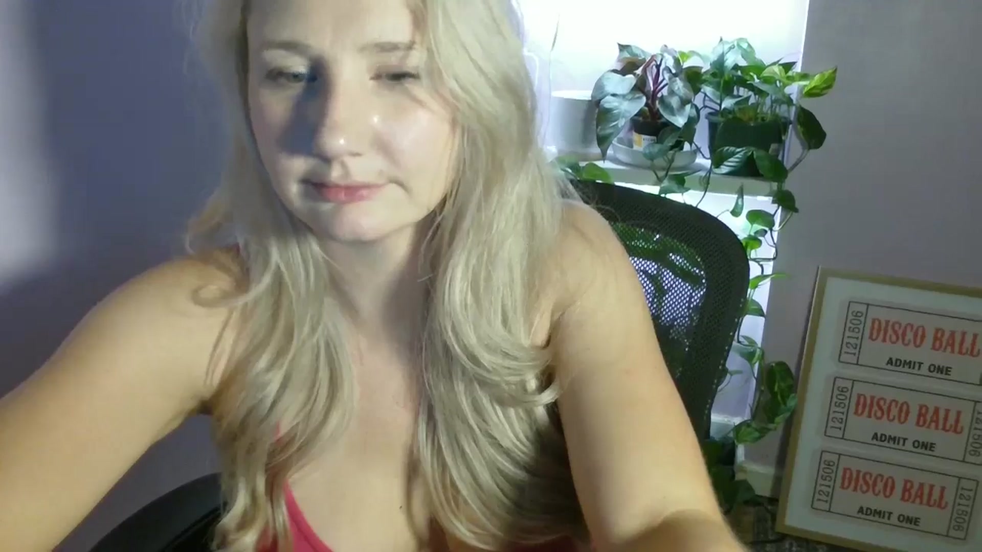 Gallery image thumbnail from EmmaHaze's myfreecams stream on, 10/02/2025, 05:04 image 18 of 20
